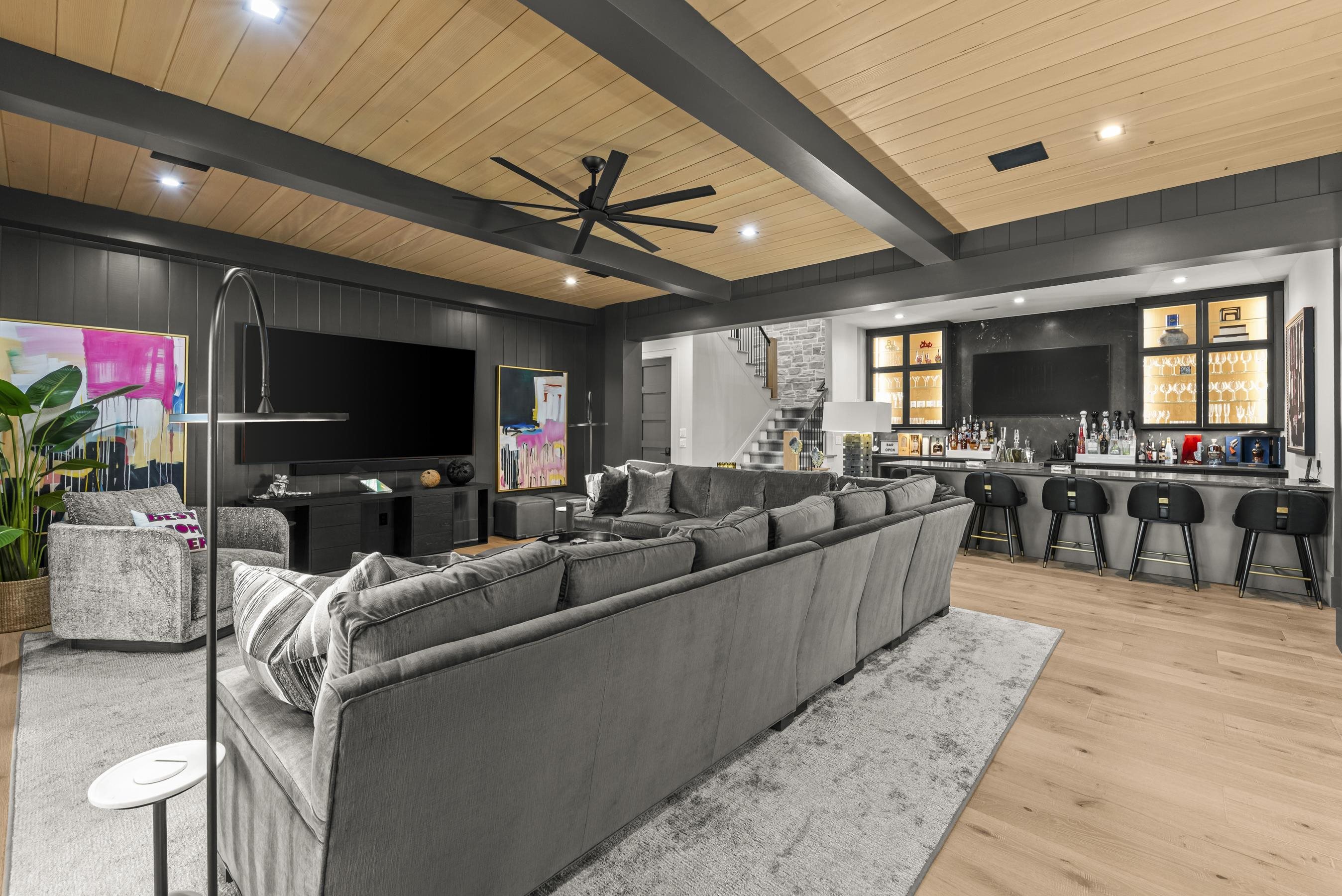 1131 NEARY RIDGE