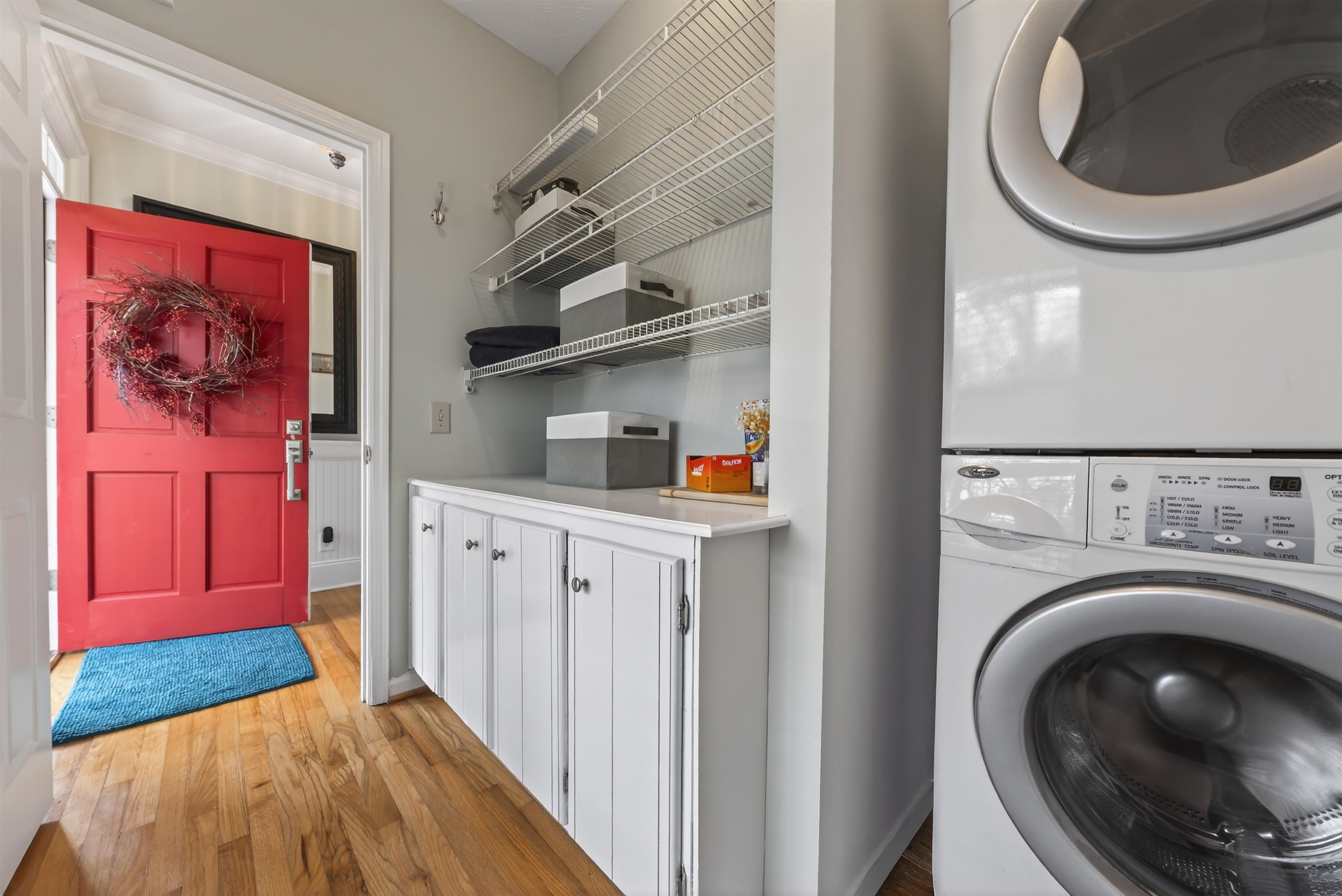 1091 MAPLE RIDGE WAY