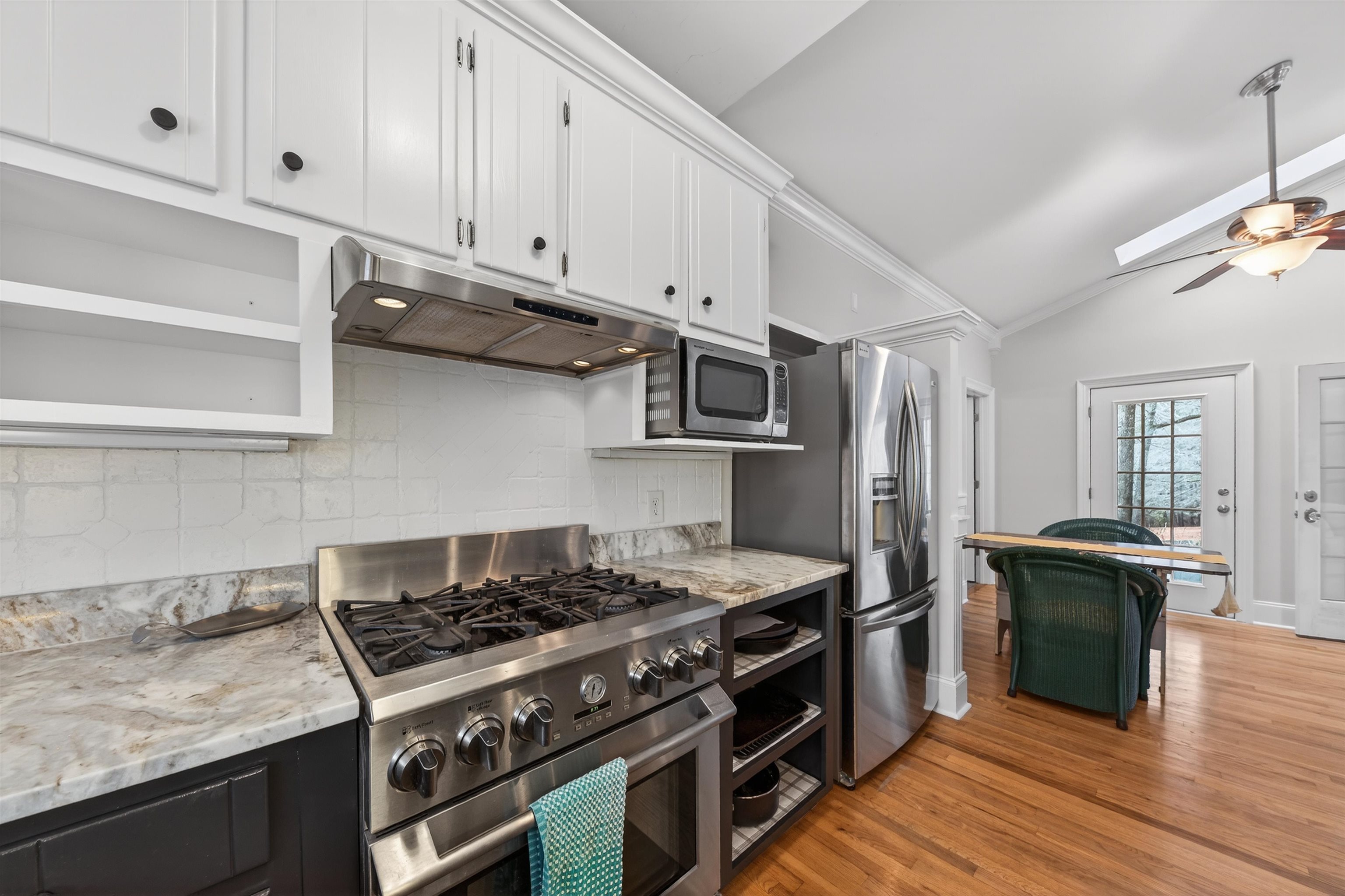 1091 MAPLE RIDGE WAY