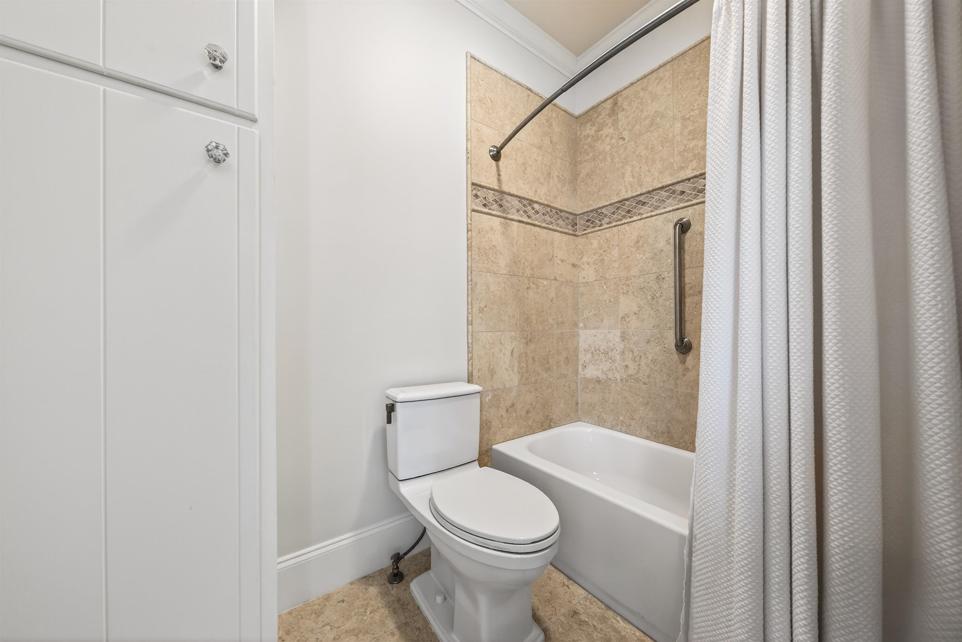 1091 MAPLE RIDGE WAY