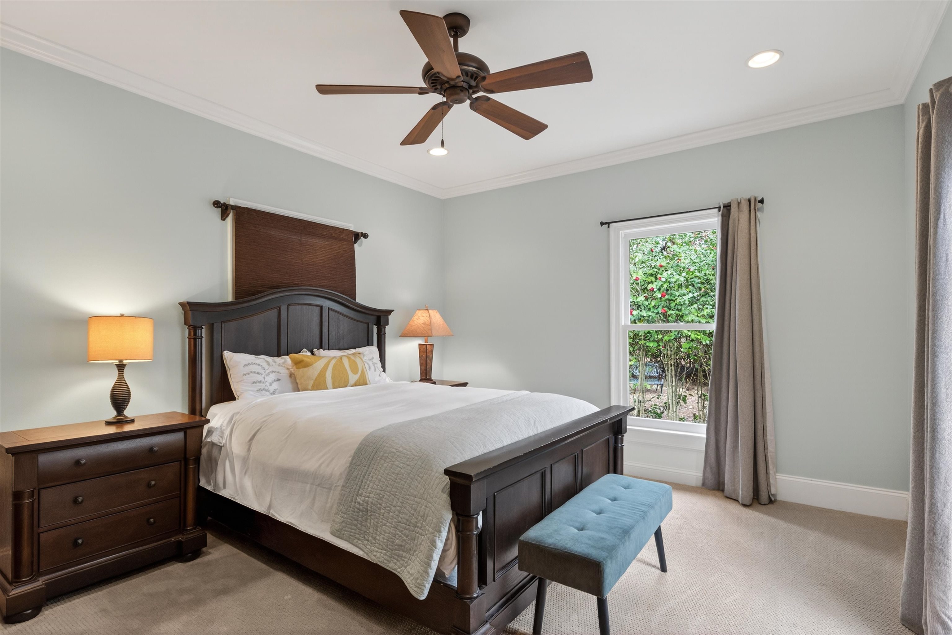 1091 MAPLE RIDGE WAY