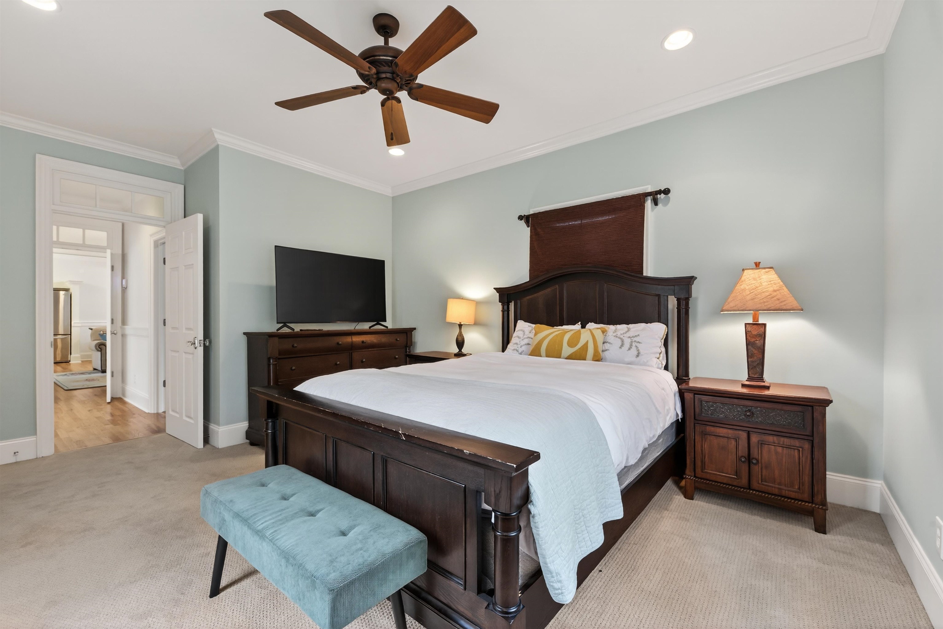 1091 MAPLE RIDGE WAY