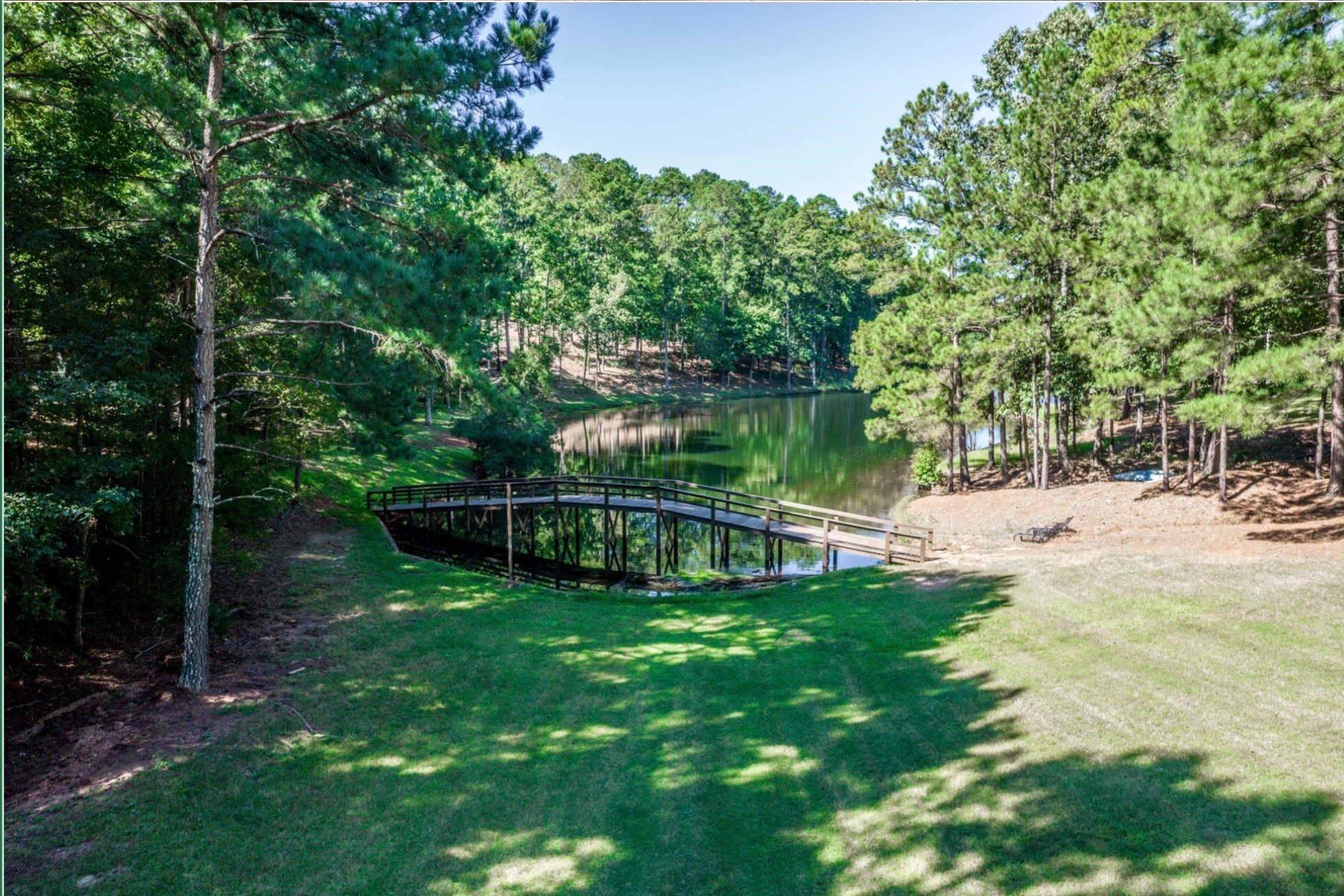 1091 MAPLE RIDGE WAY