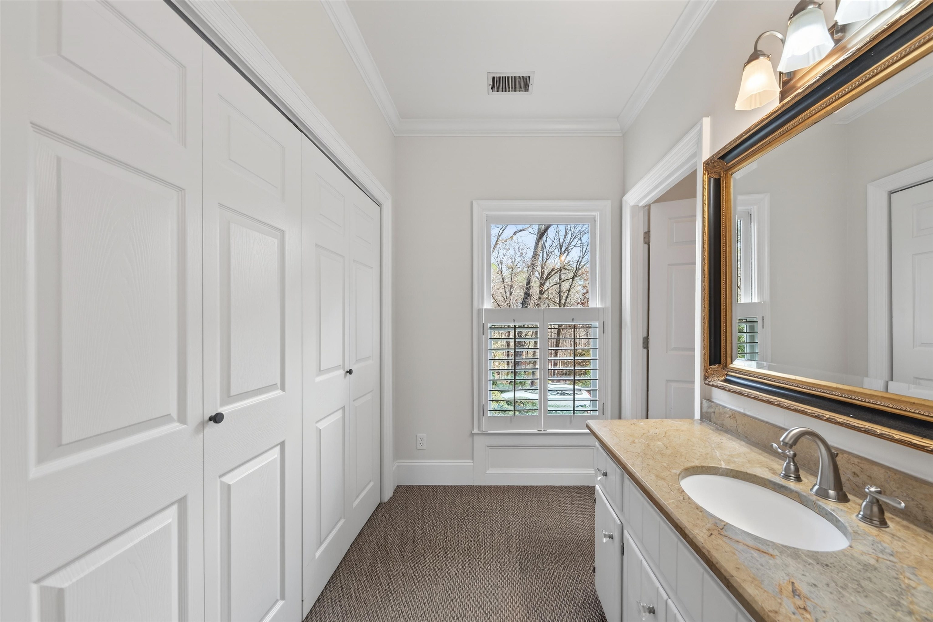 1091 MAPLE RIDGE WAY