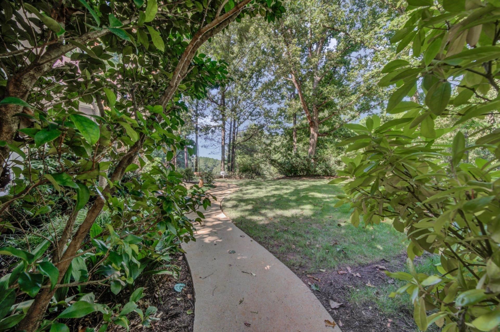 1091 MAPLE RIDGE WAY