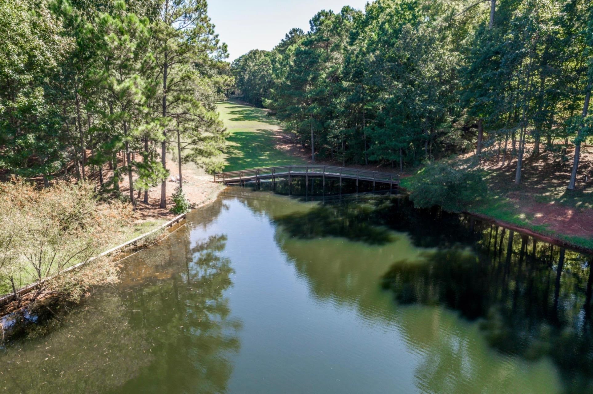 1091 MAPLE RIDGE WAY