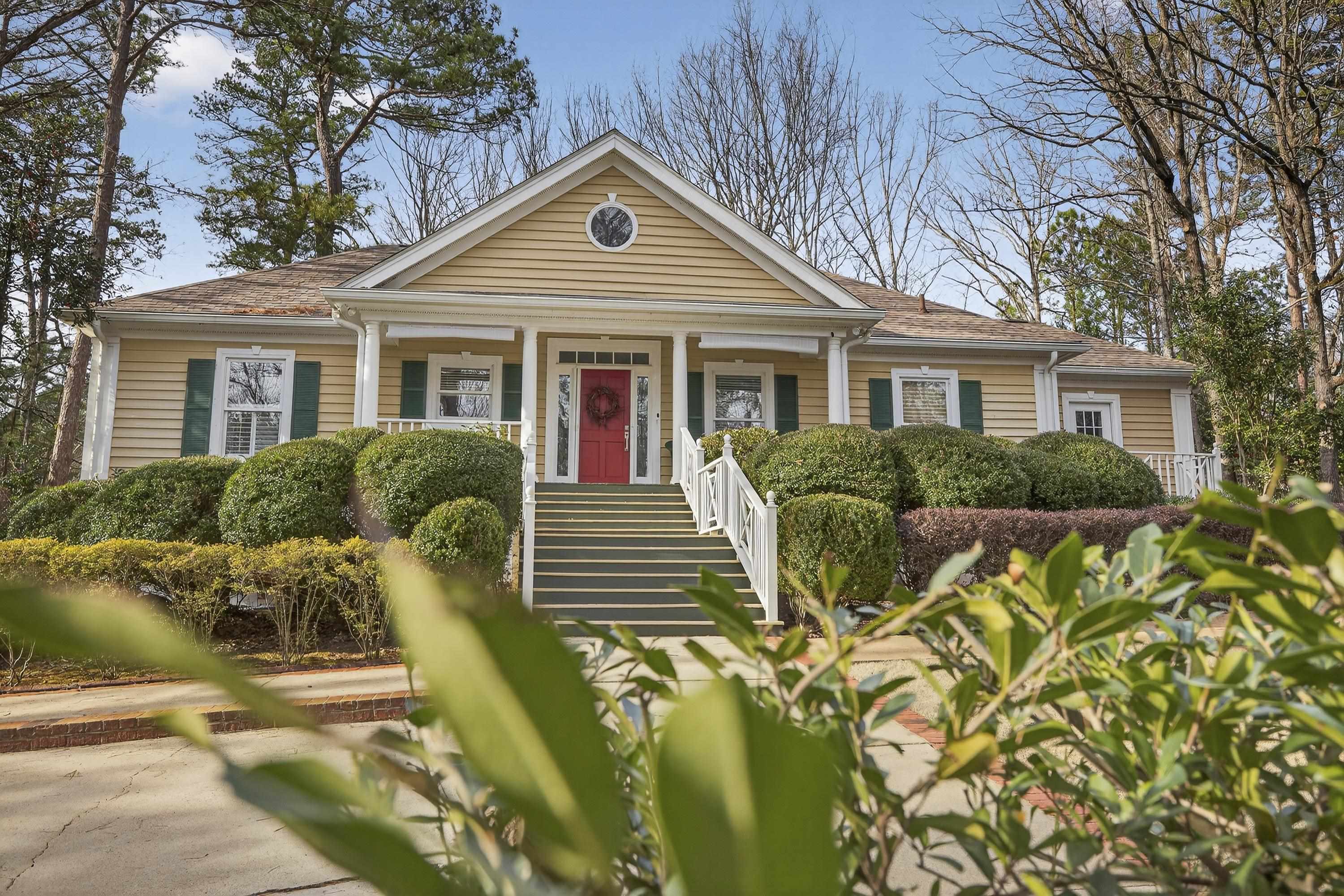 1091 MAPLE RIDGE WAY