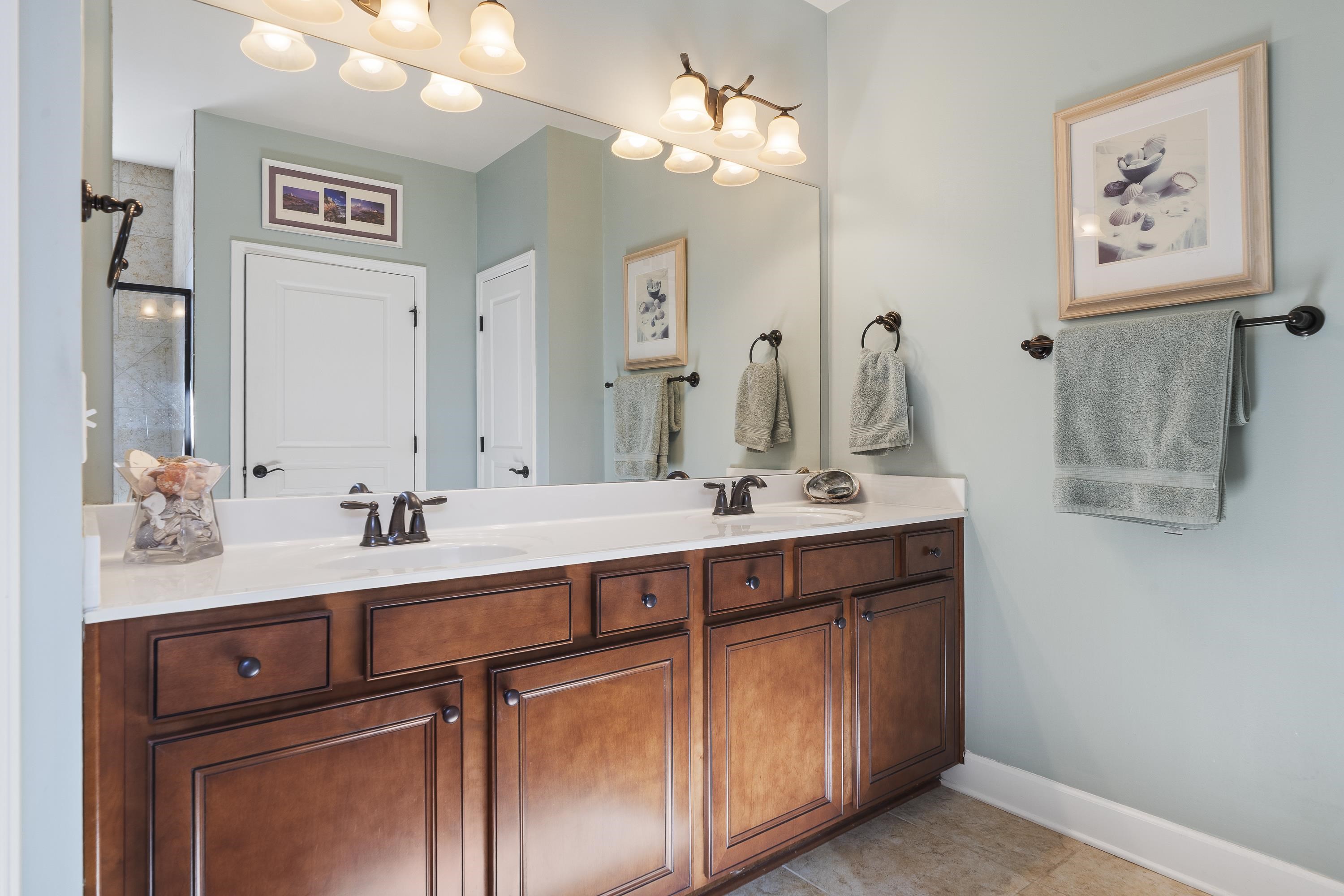 1031 CREEKWOOD PLACE