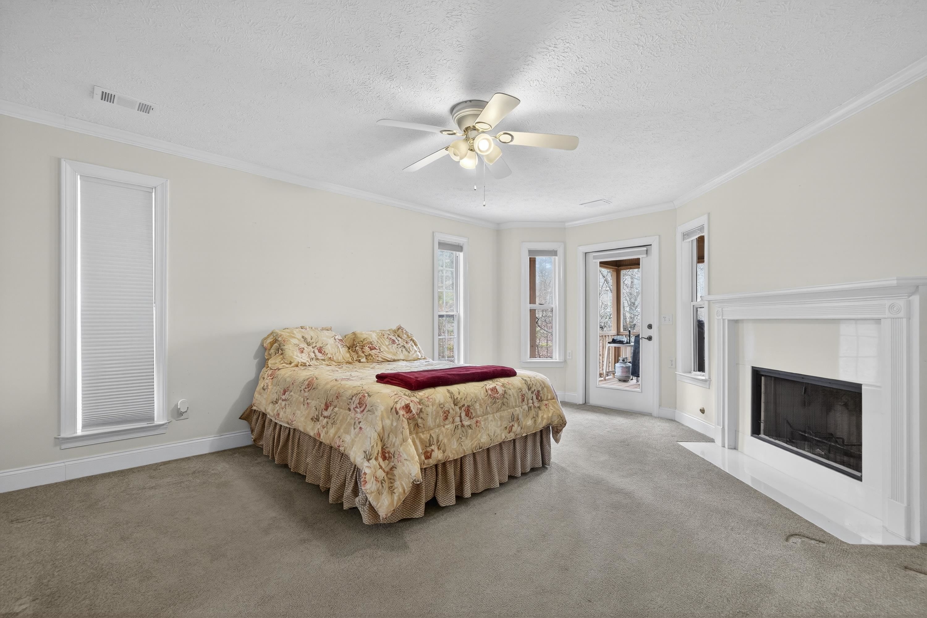 307 E RIVER BEND DRIVE