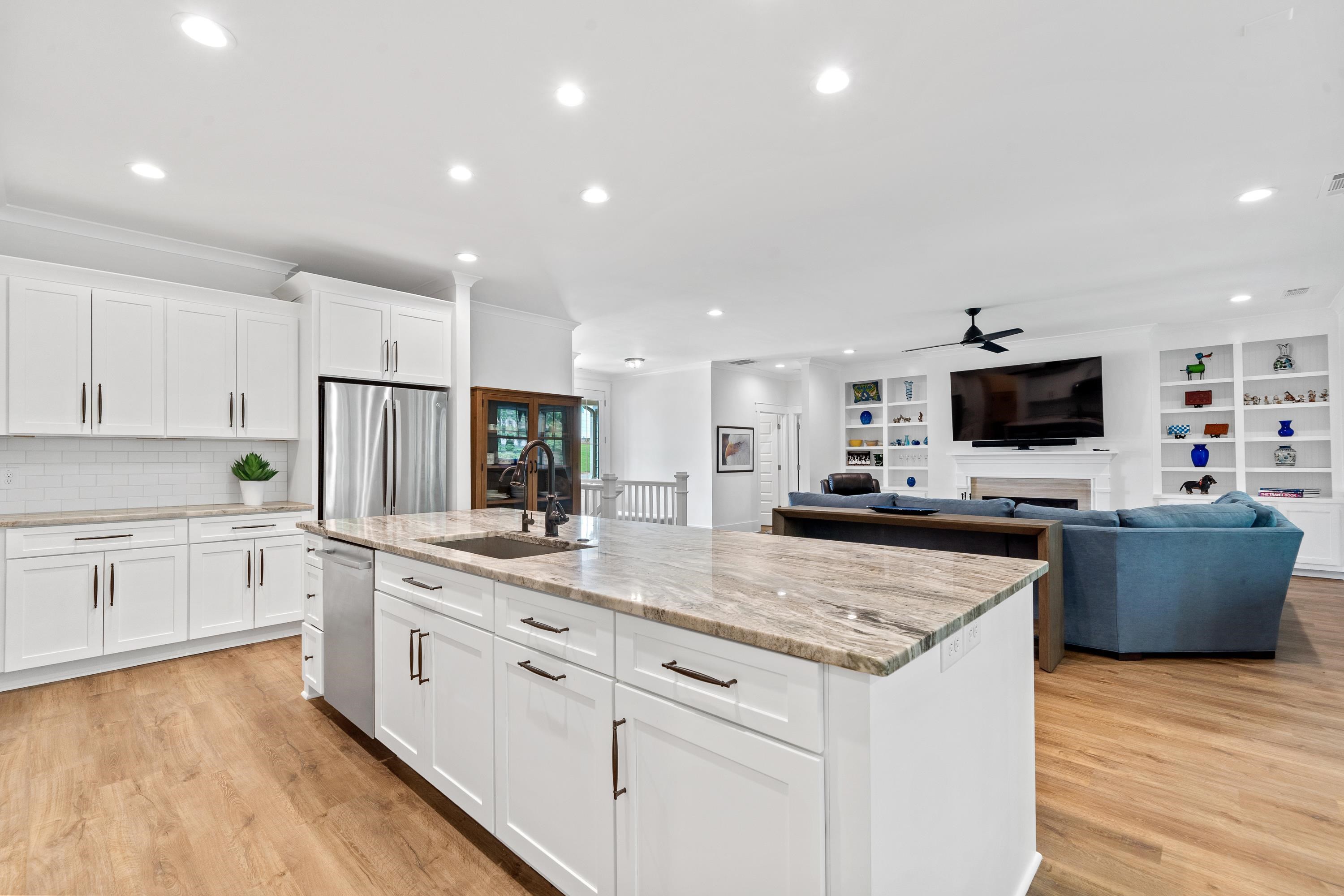 1100 HIDDEN HILLS CIRCLE