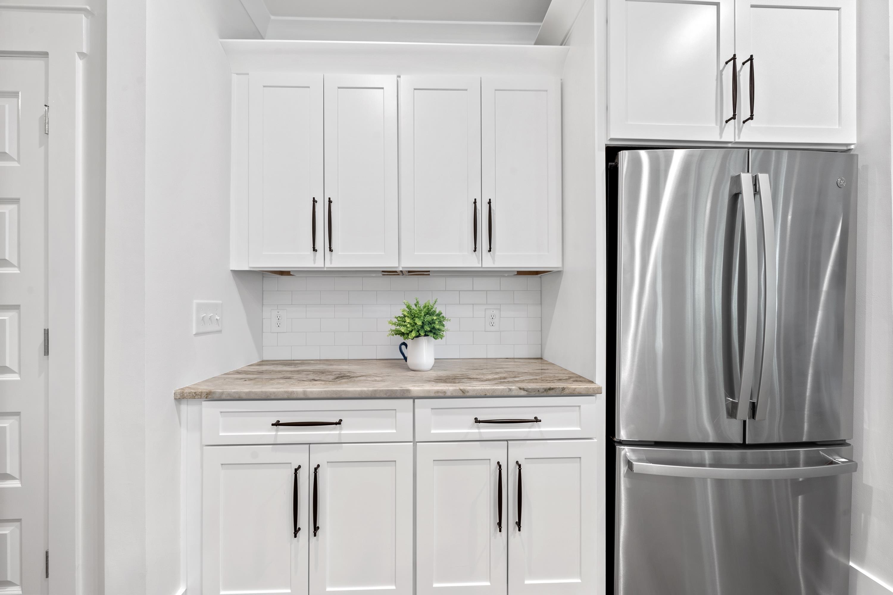 1100 HIDDEN HILLS CIRCLE