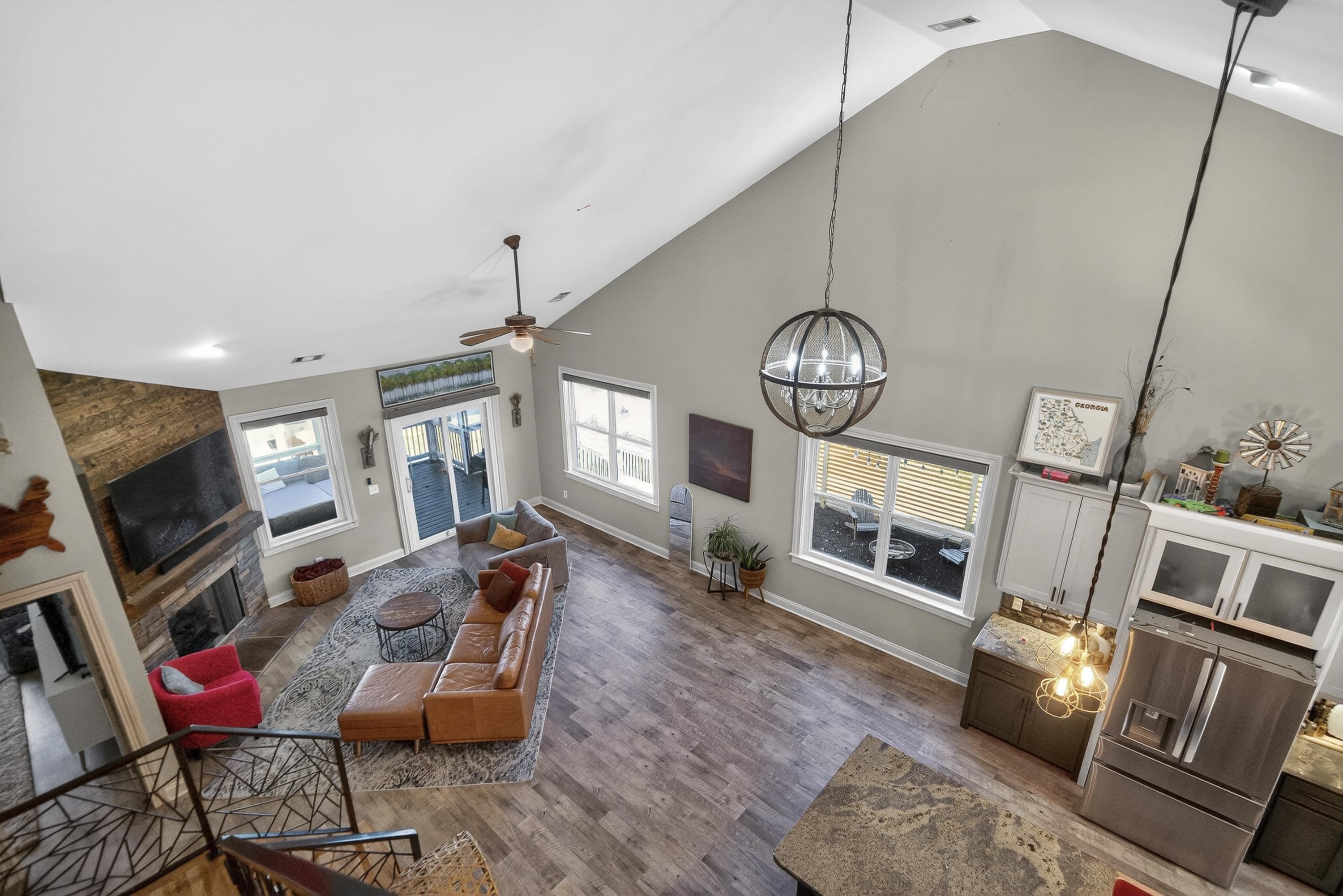 1030 MIRA VISTA COVE