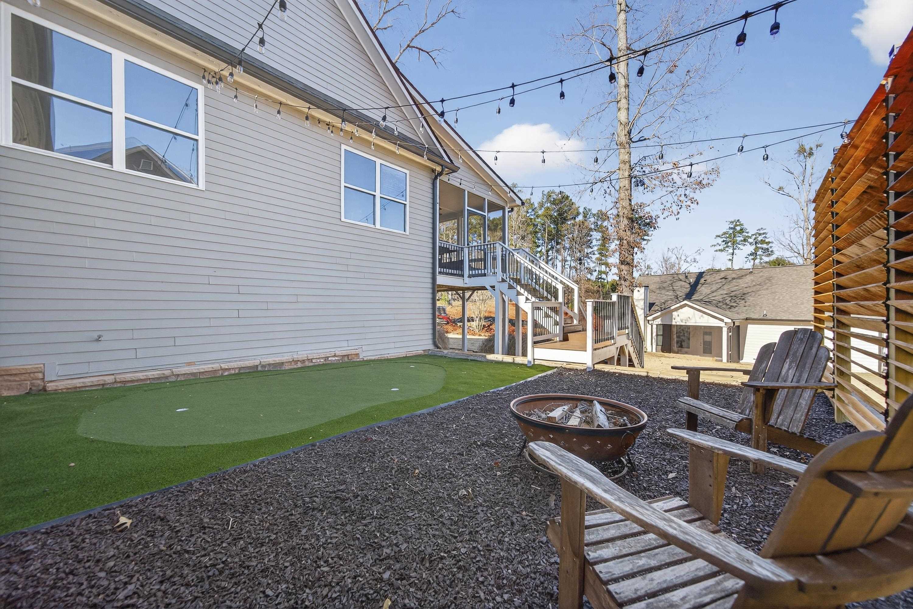 1030 MIRA VISTA COVE