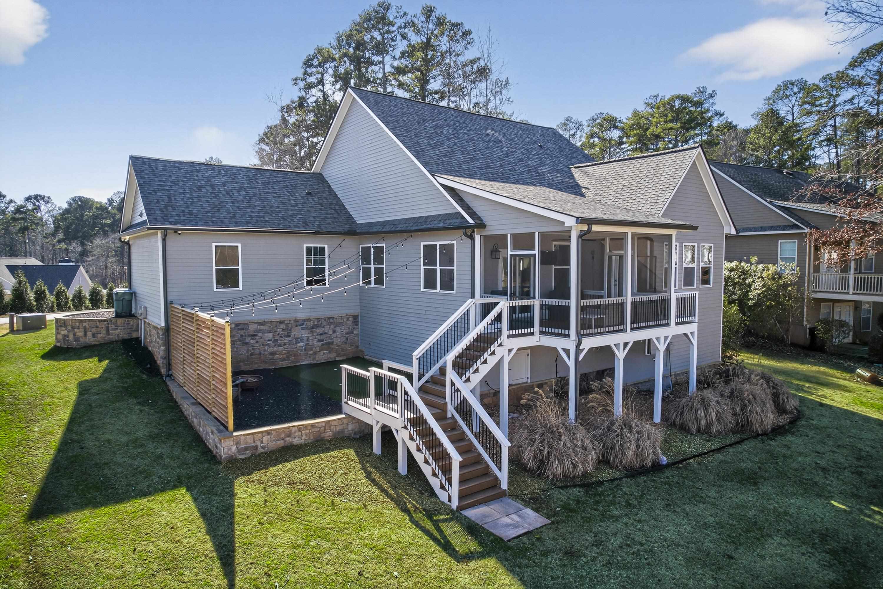 1030 MIRA VISTA COVE