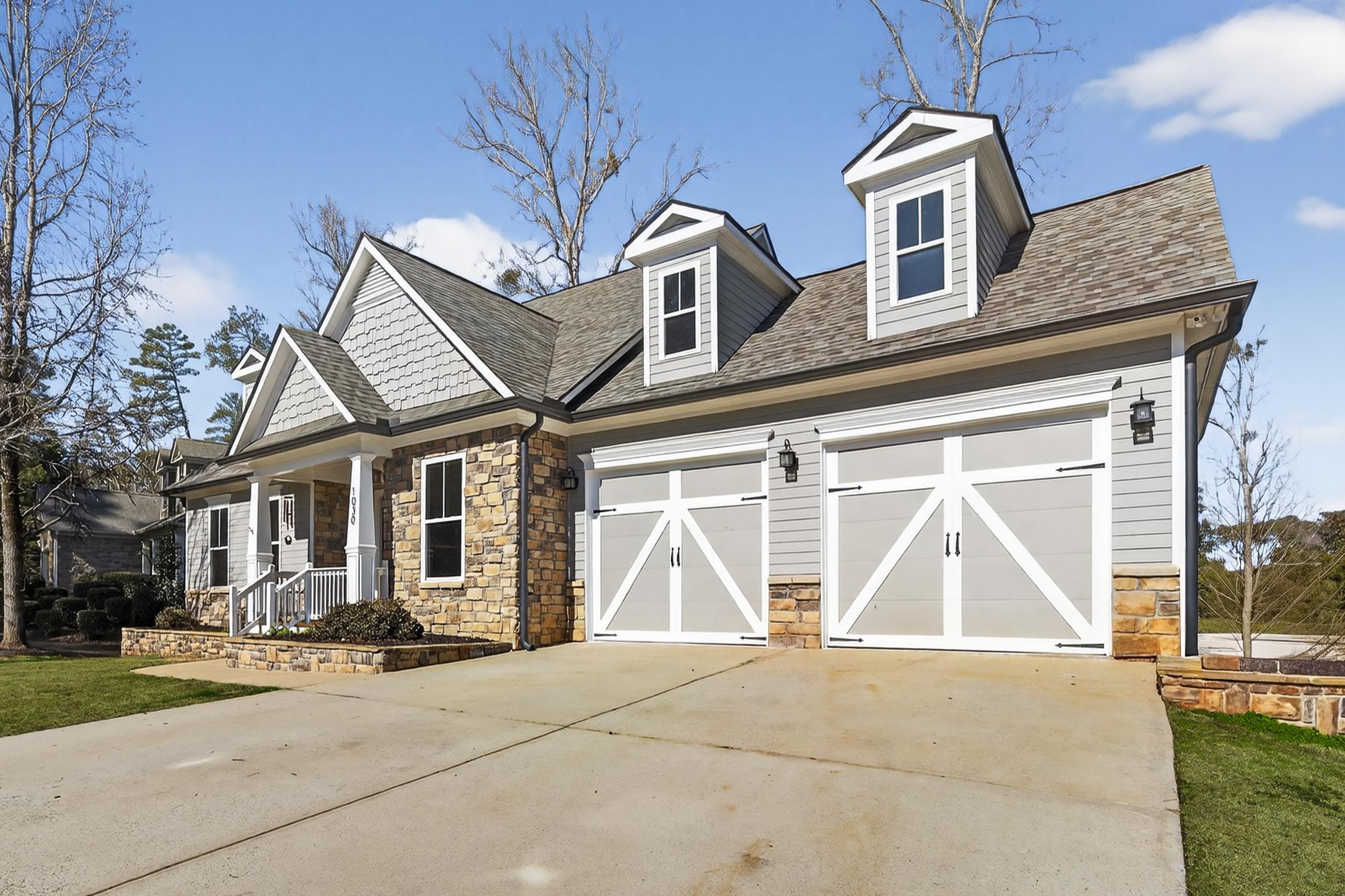 1030 MIRA VISTA COVE