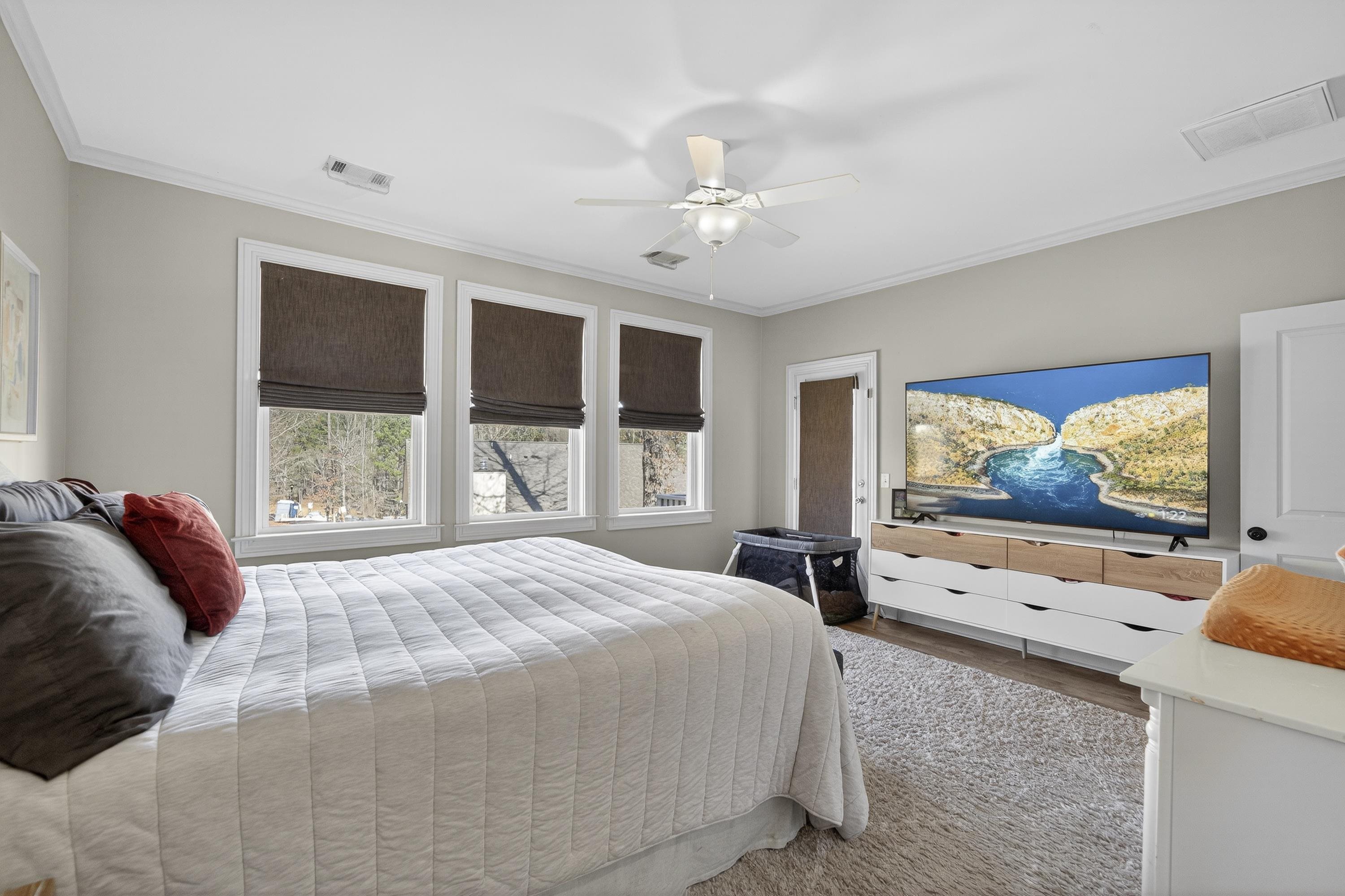 1030 MIRA VISTA COVE