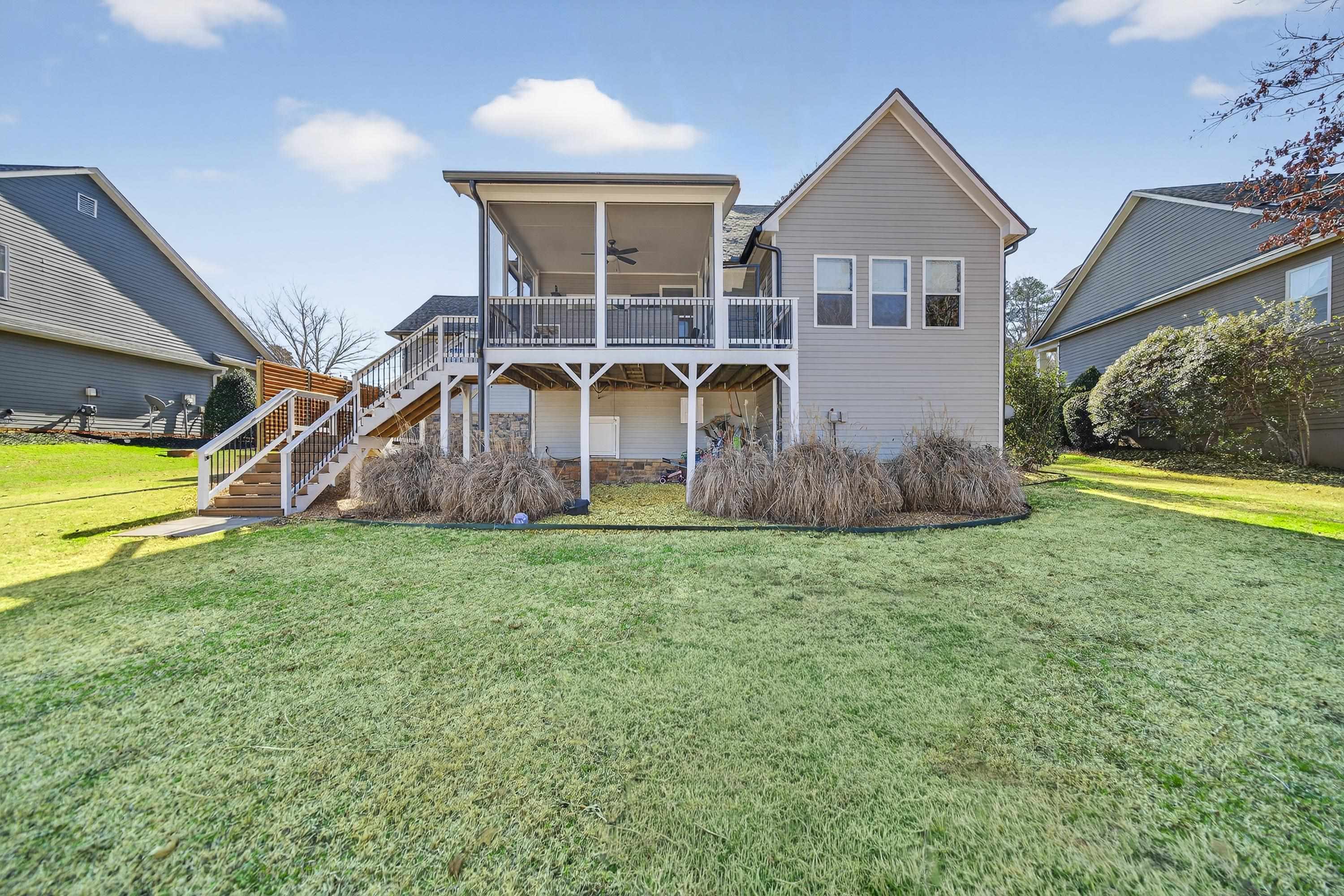 1030 MIRA VISTA COVE