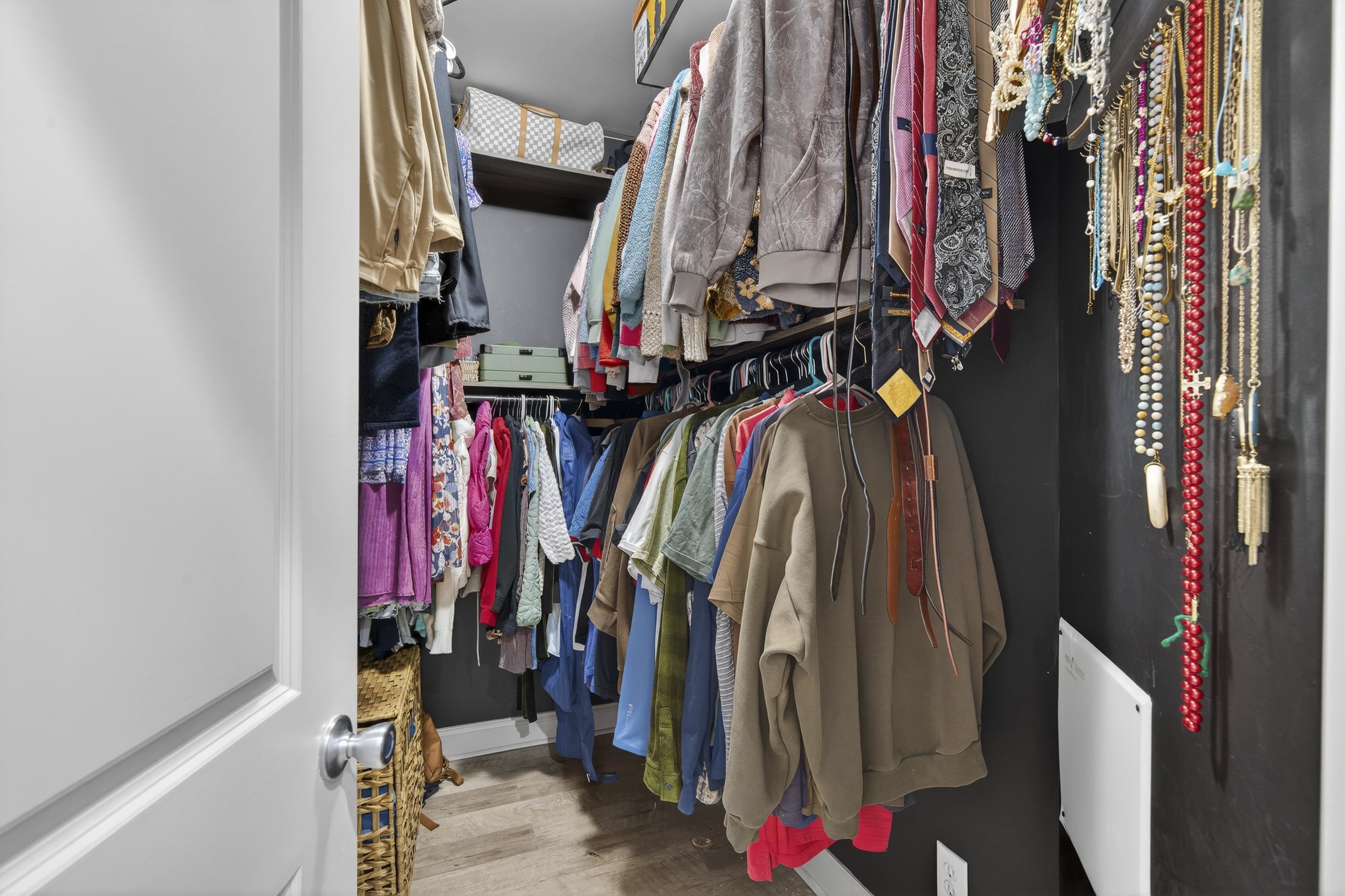 1030 MIRA VISTA COVE