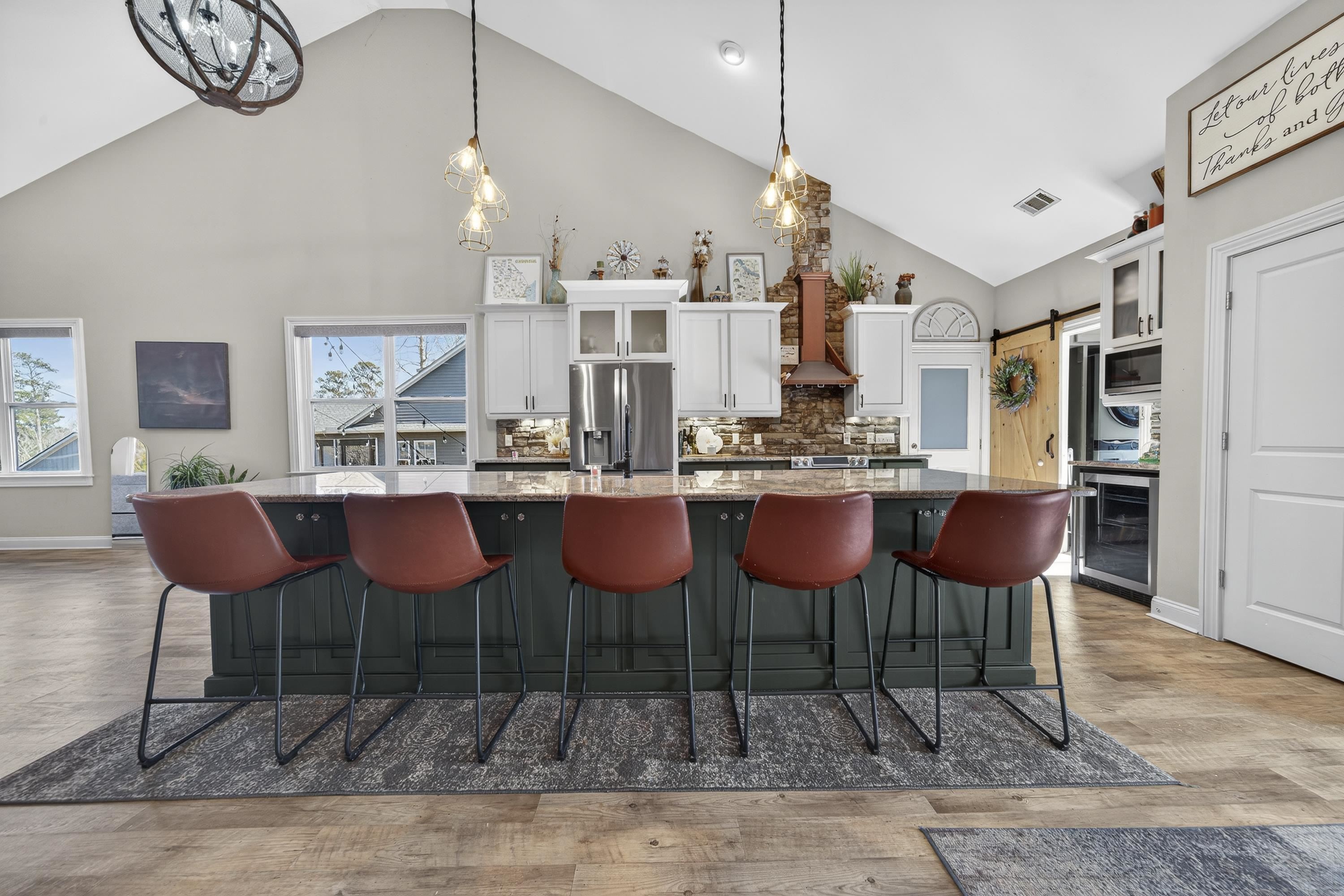 1030 MIRA VISTA COVE