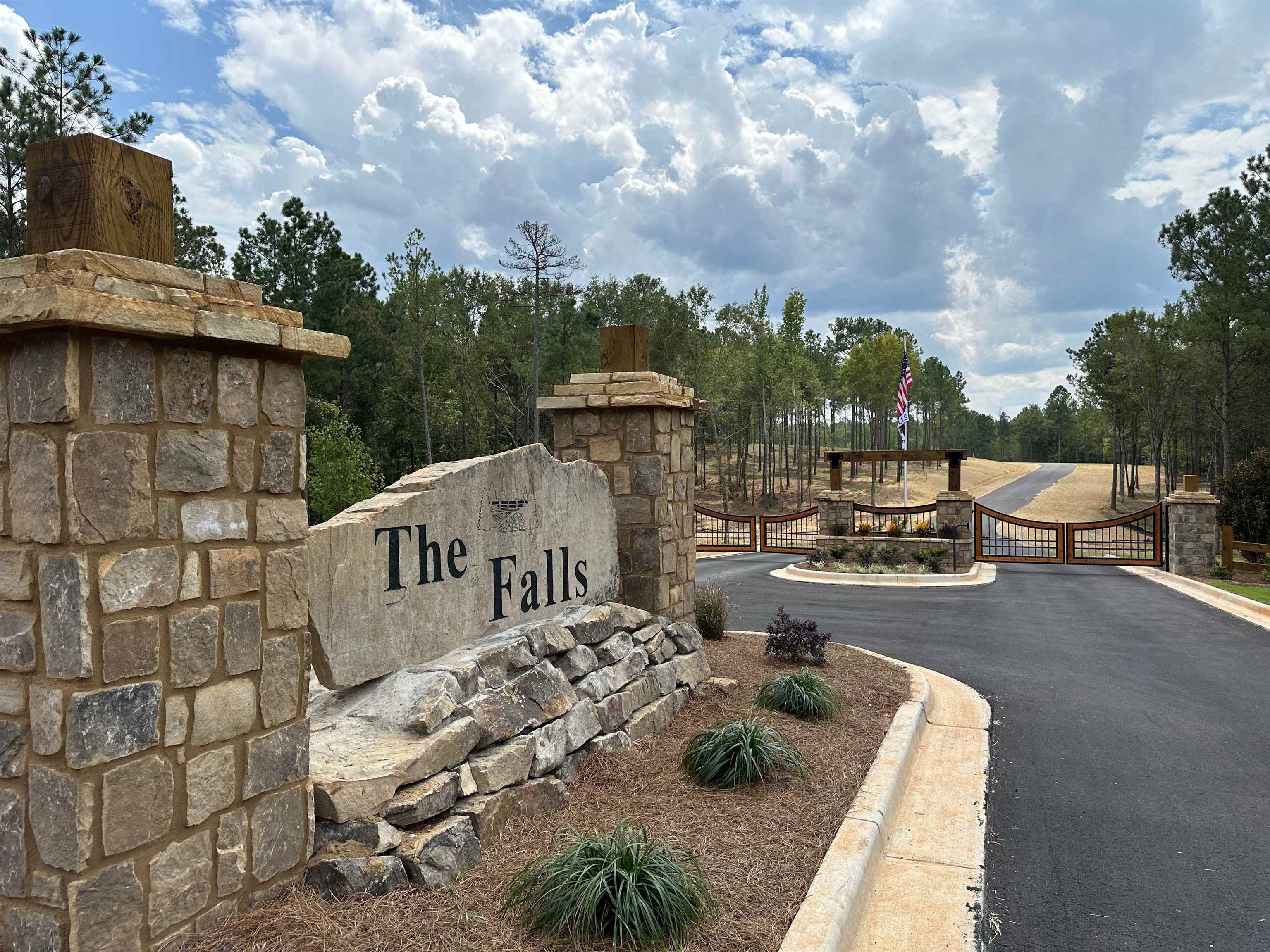 302 WIND ROCK RIDGE # 63