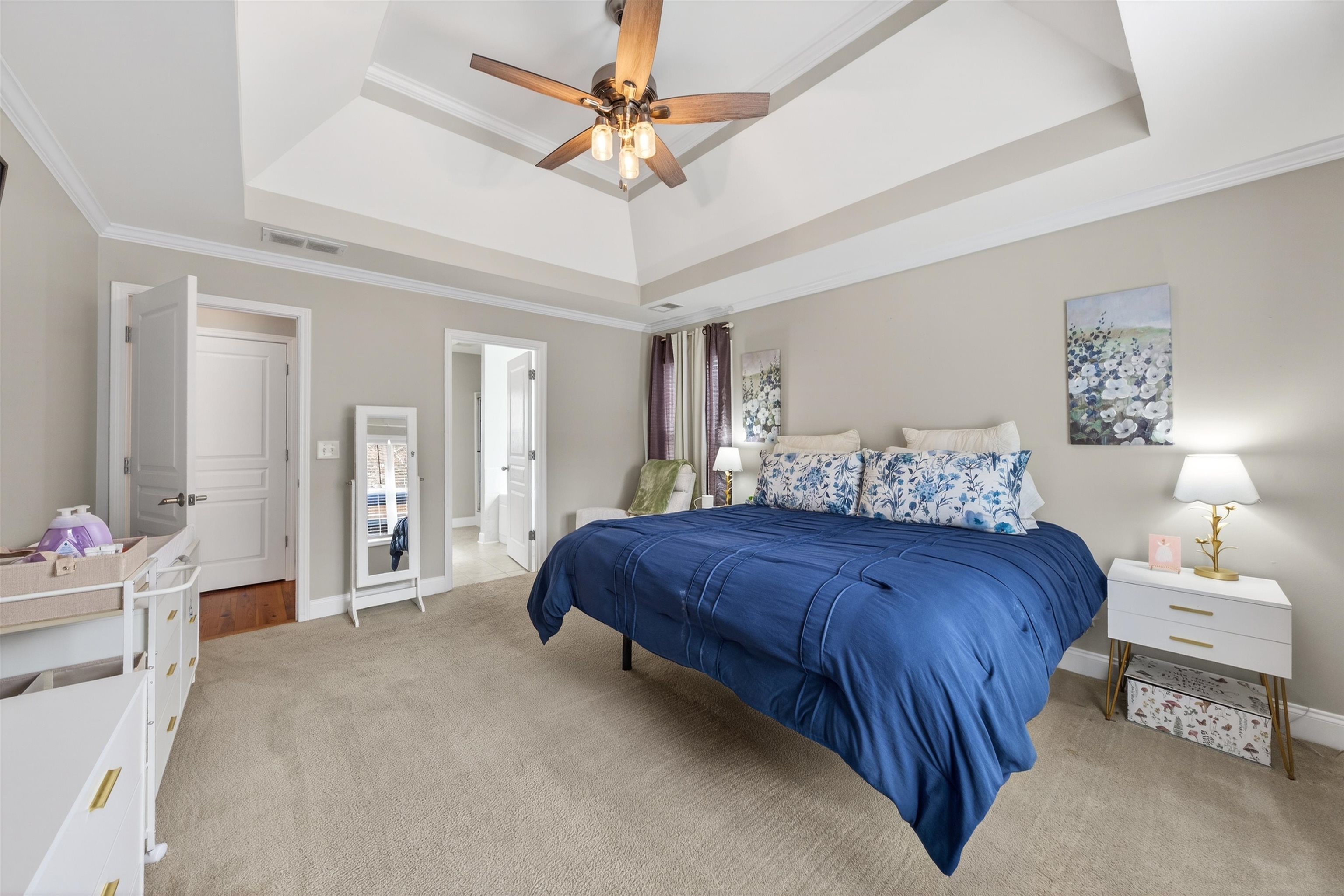 1111 WHISPERING LAKES DRIVE