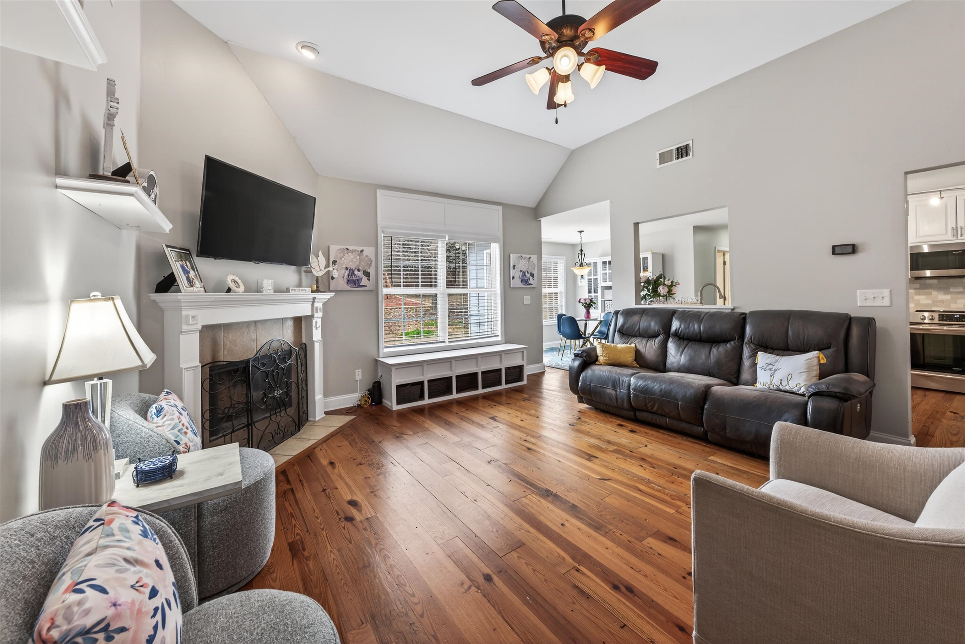 1111 WHISPERING LAKES DRIVE