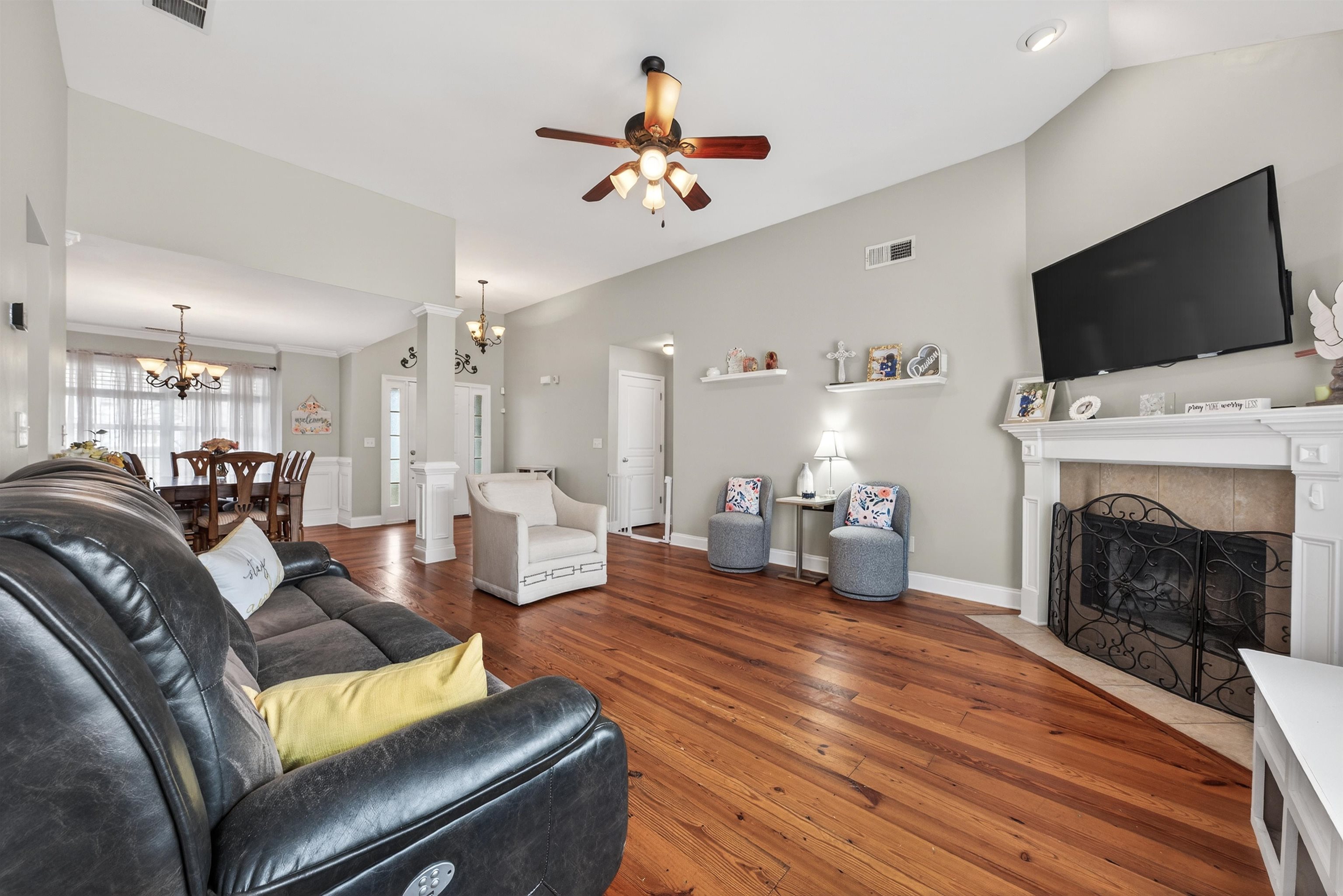 1111 WHISPERING LAKES DRIVE