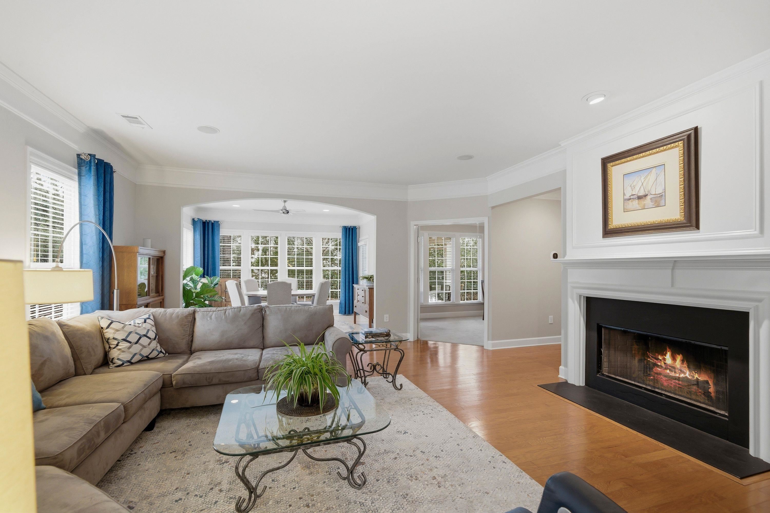 1011 CREEKWOOD PLACE