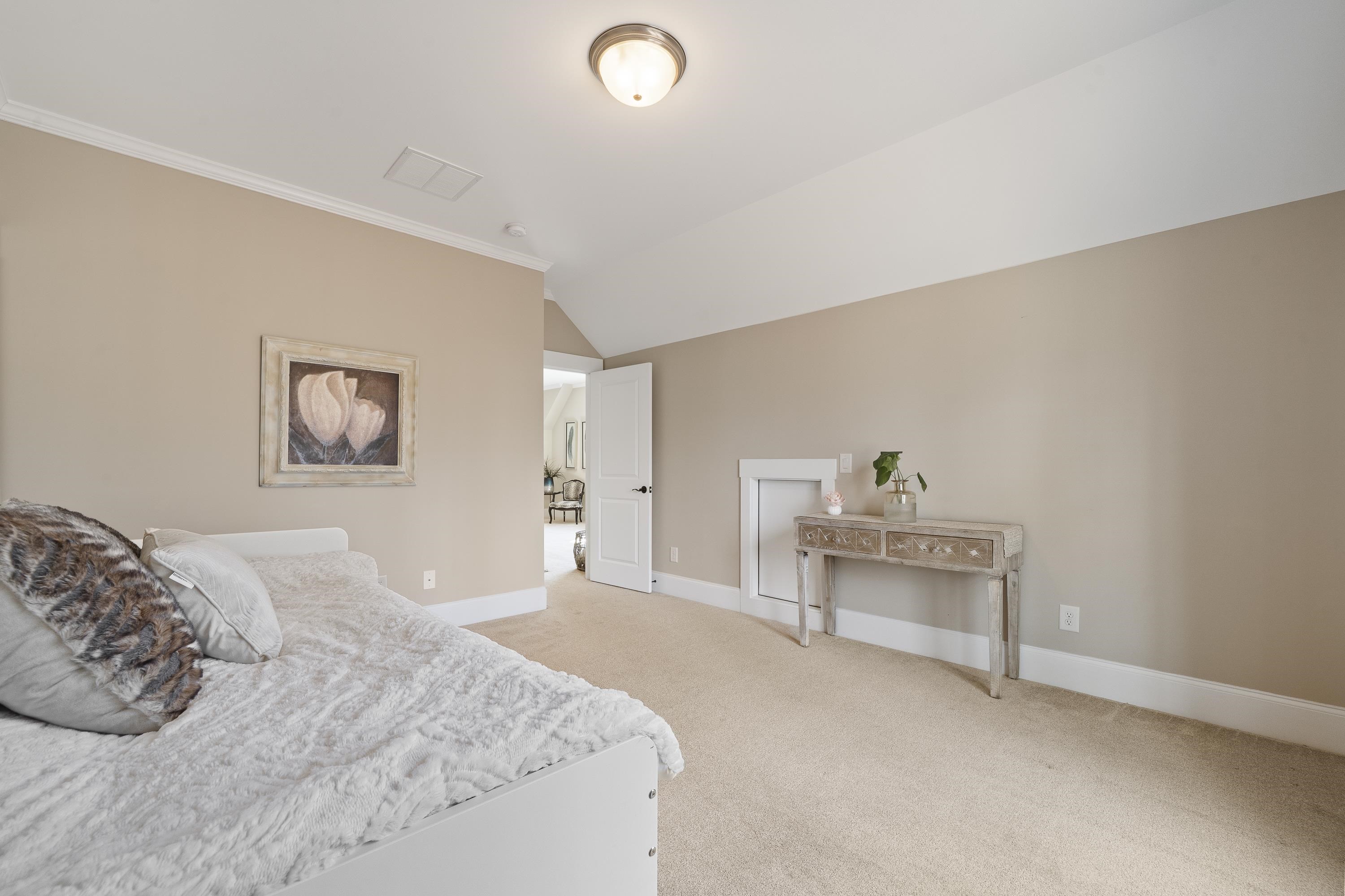 1020 TURNBERRY CIRCLE