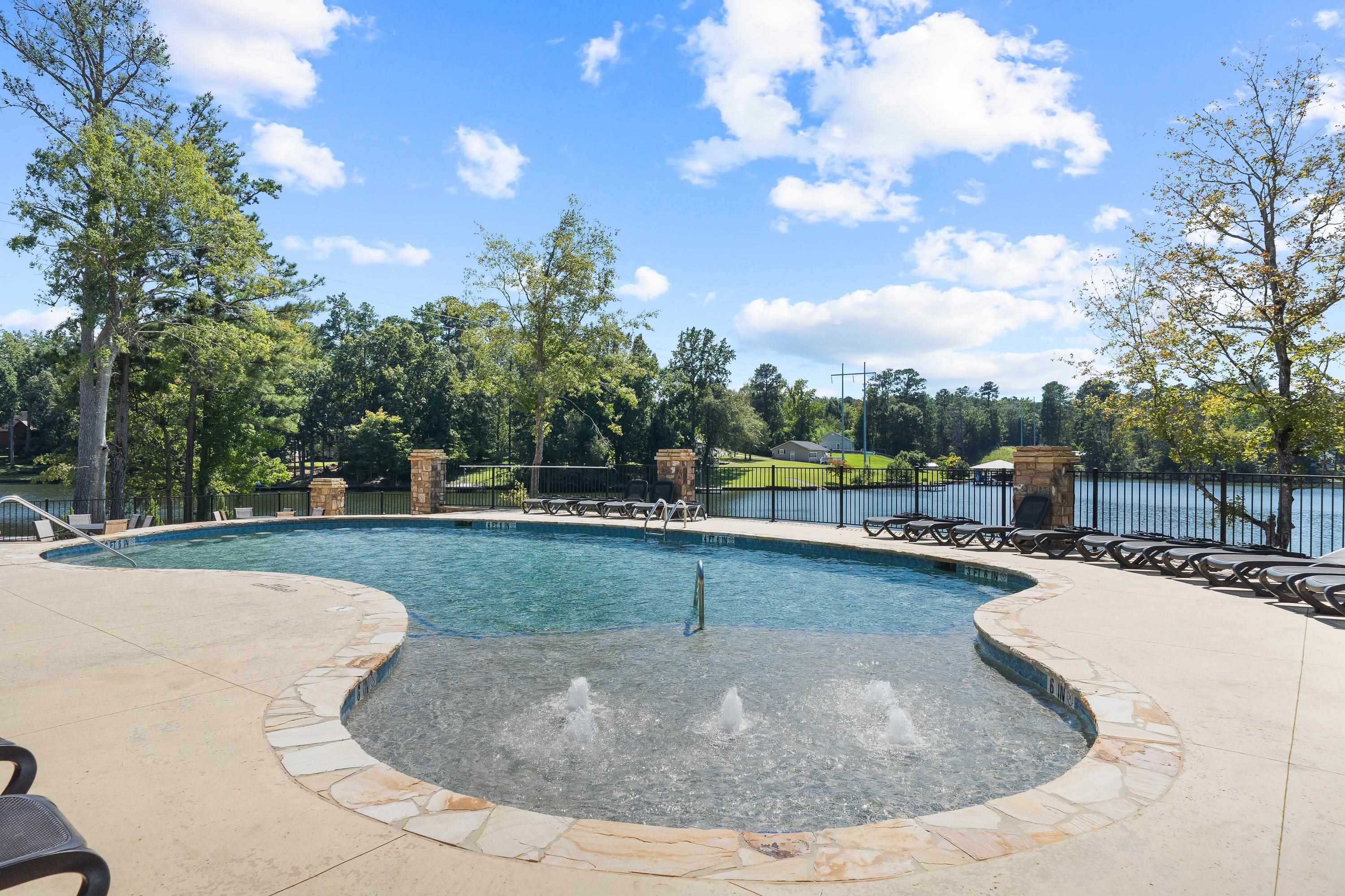 401 WHITE OAK COVE # 61