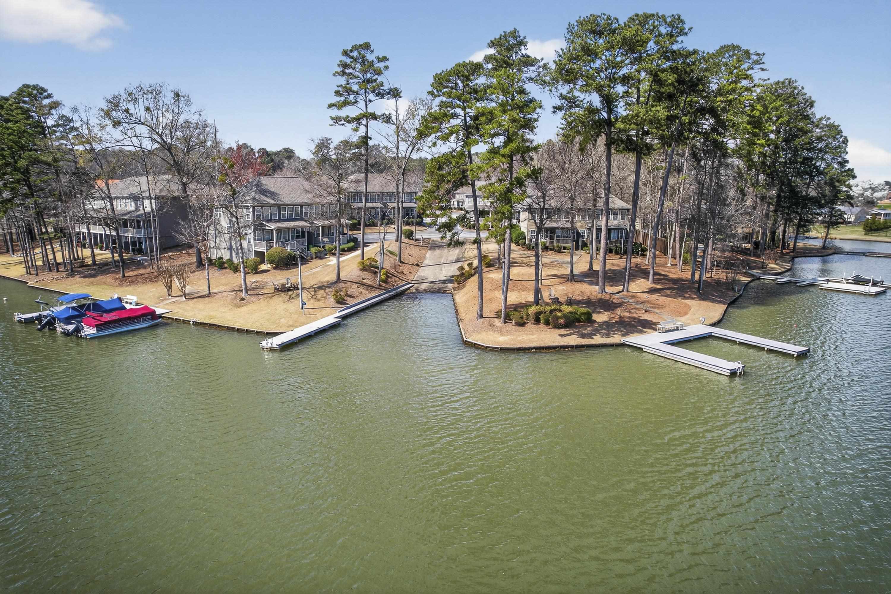 301 PORT LAZ LANE