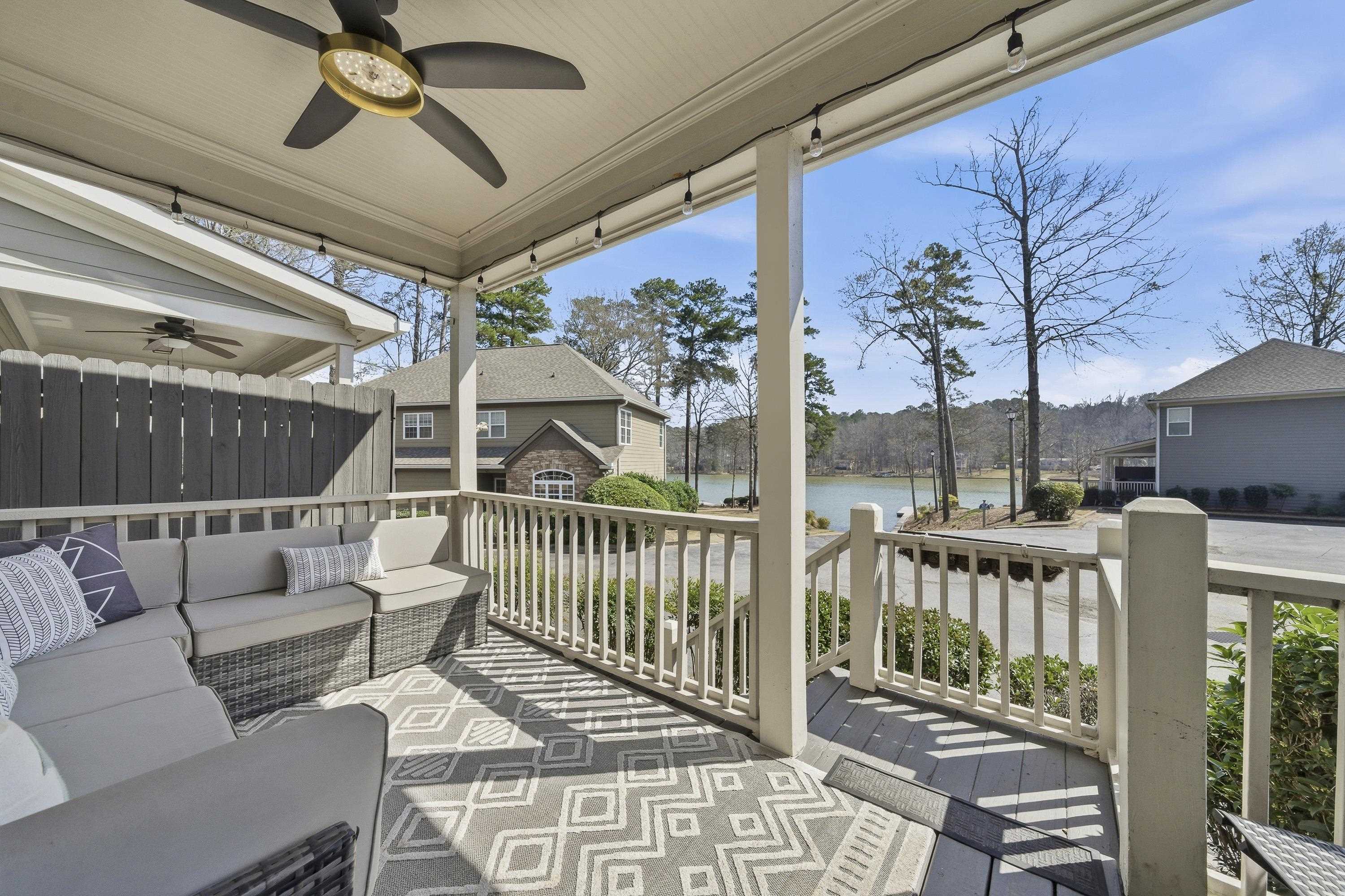 301 PORT LAZ LANE