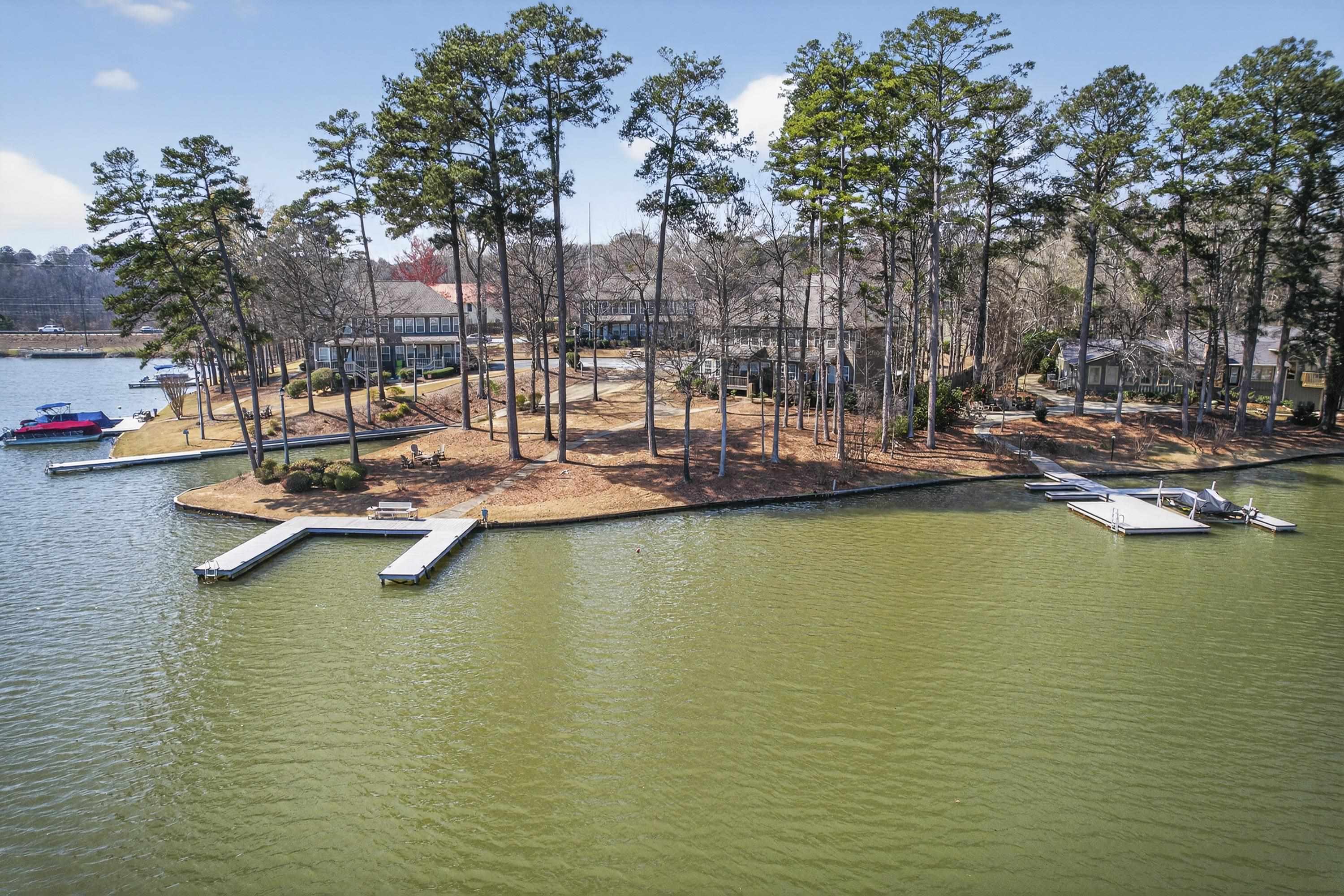 301 PORT LAZ LANE