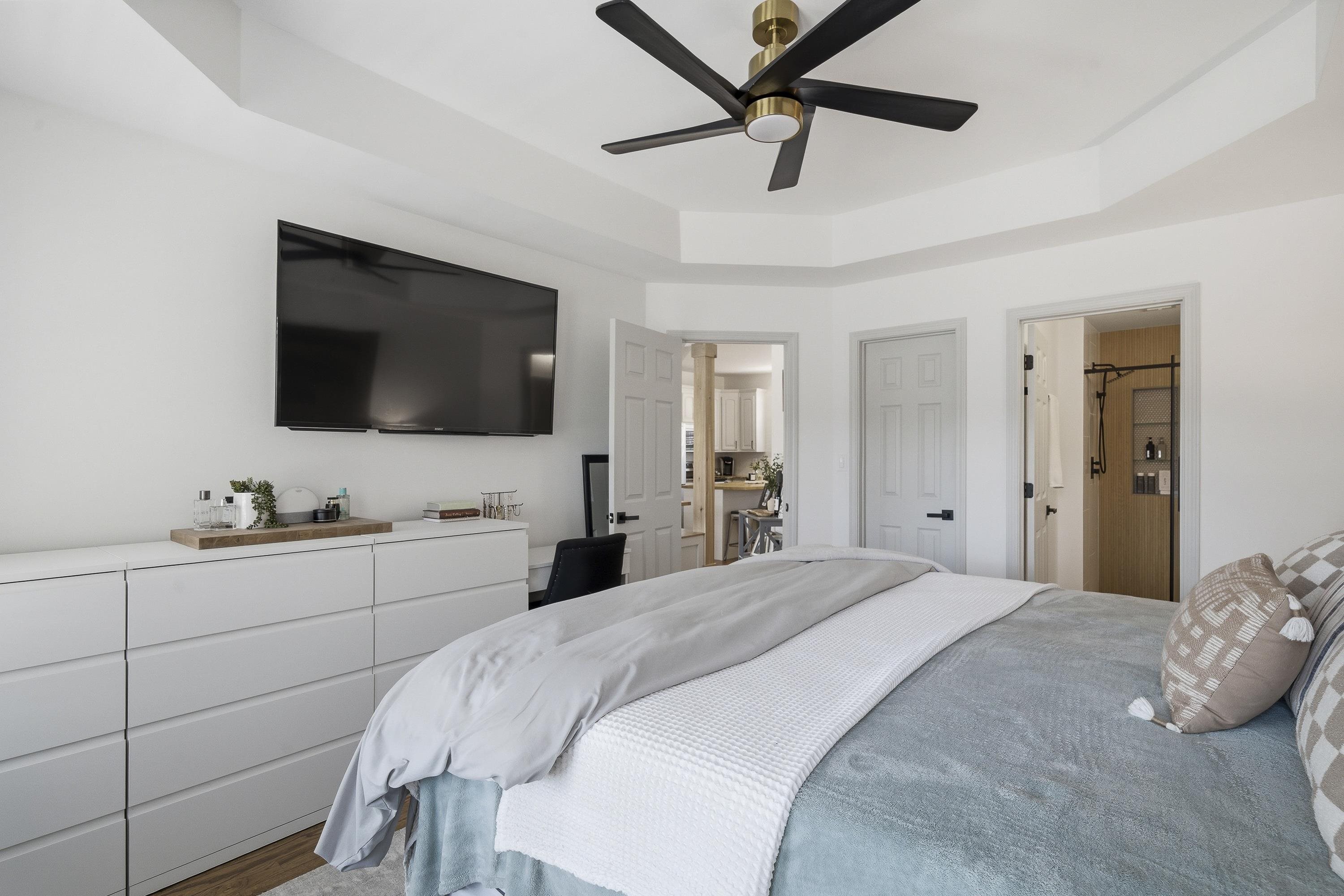 301 PORT LAZ LANE