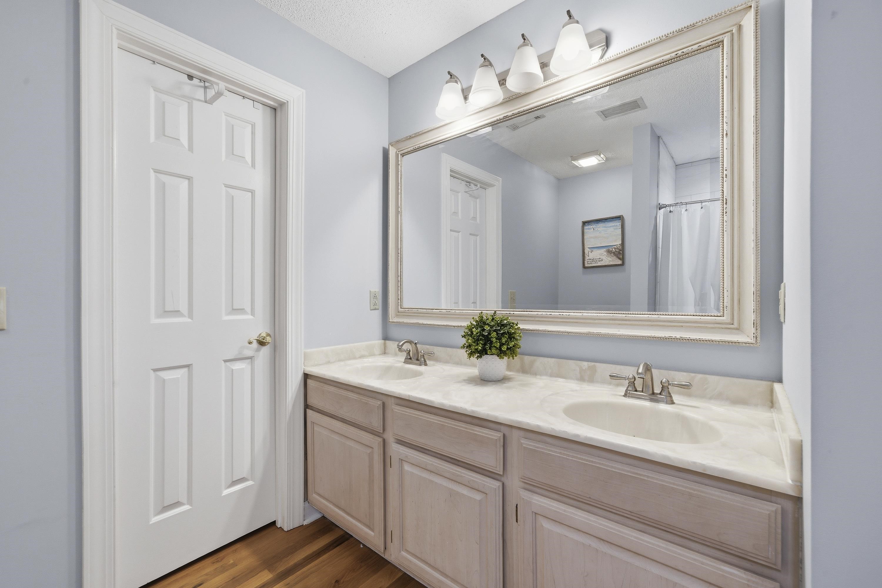 1073 WHARFSIDE COURT