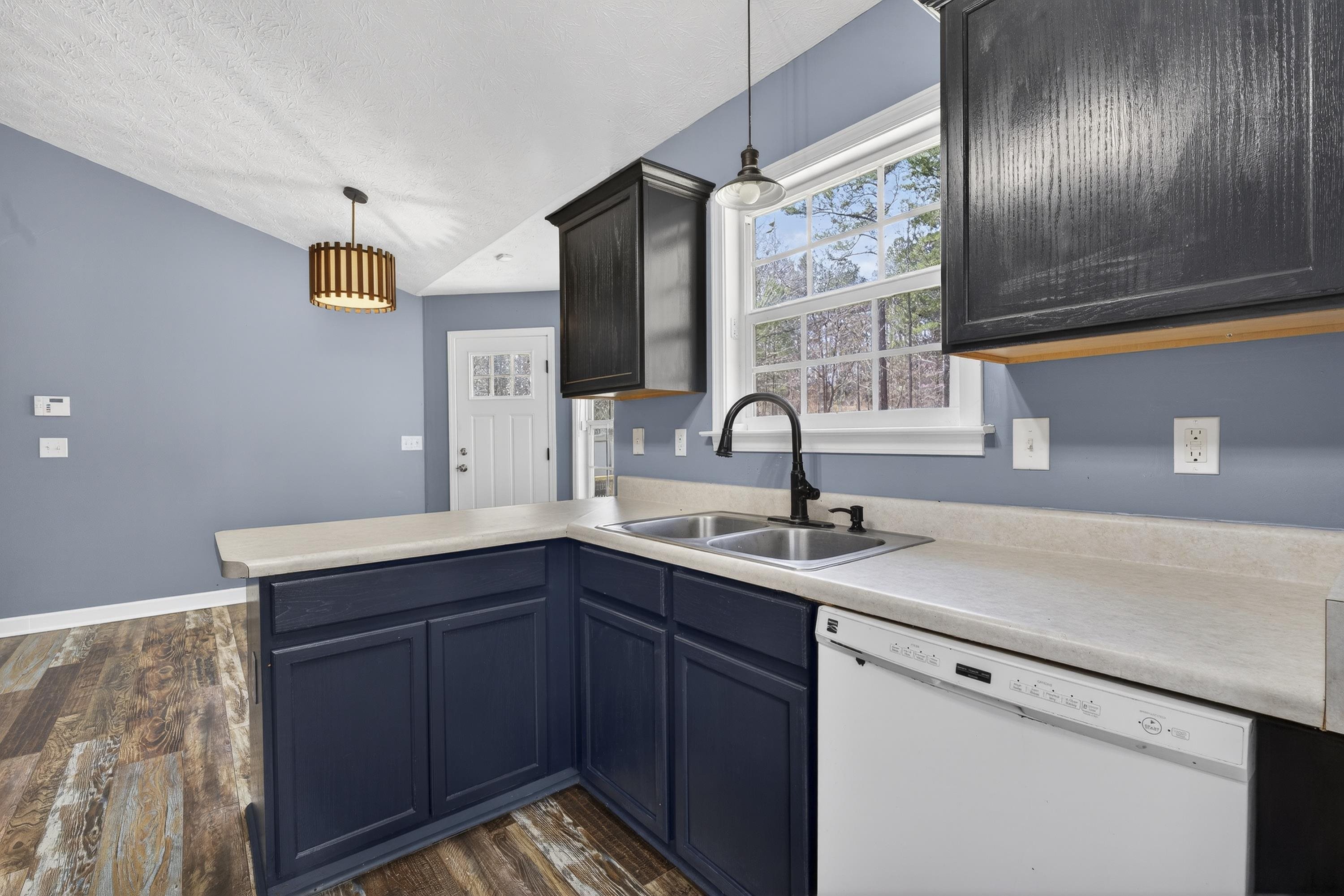 180 ANCHOR POINT DRIVE