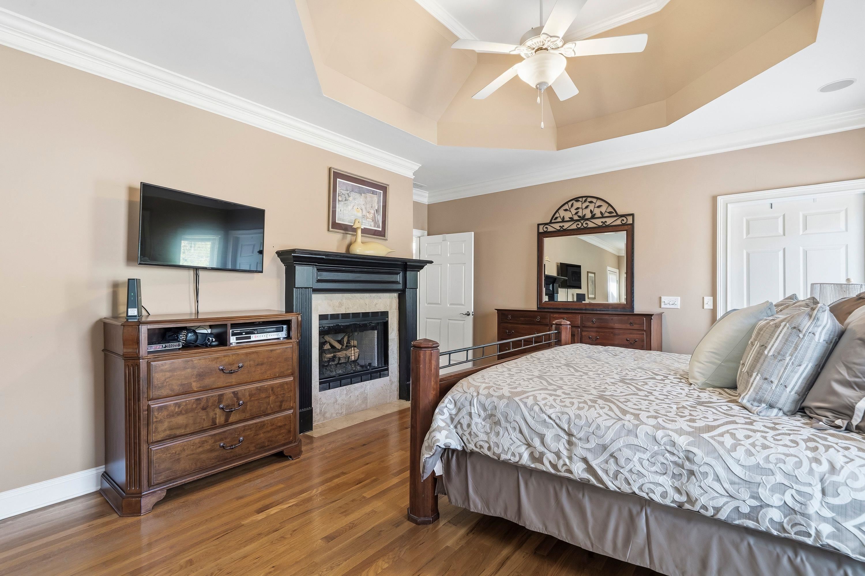 1180 CLUB COVE DRIVE