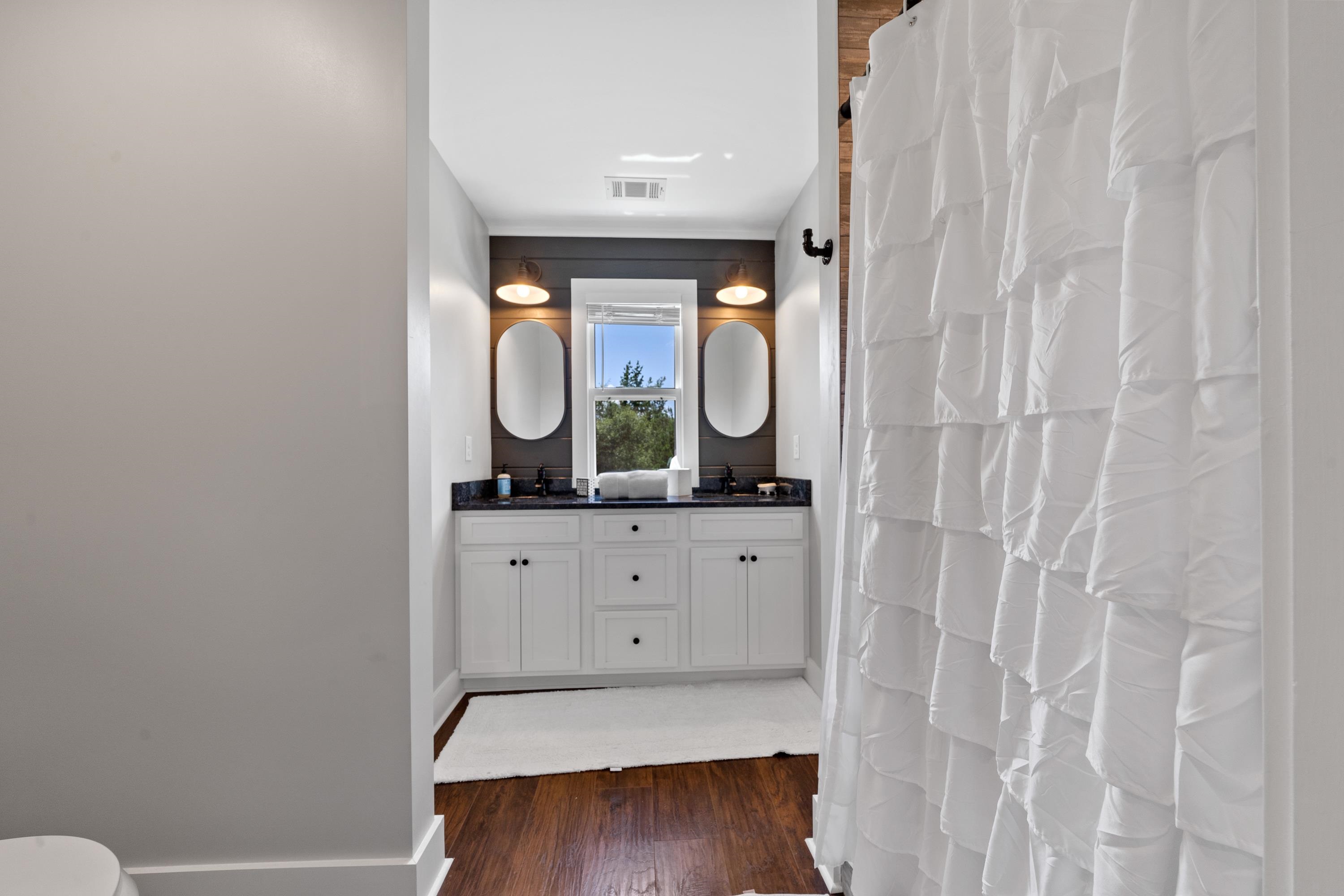 5880 MADISON HIGHWAY