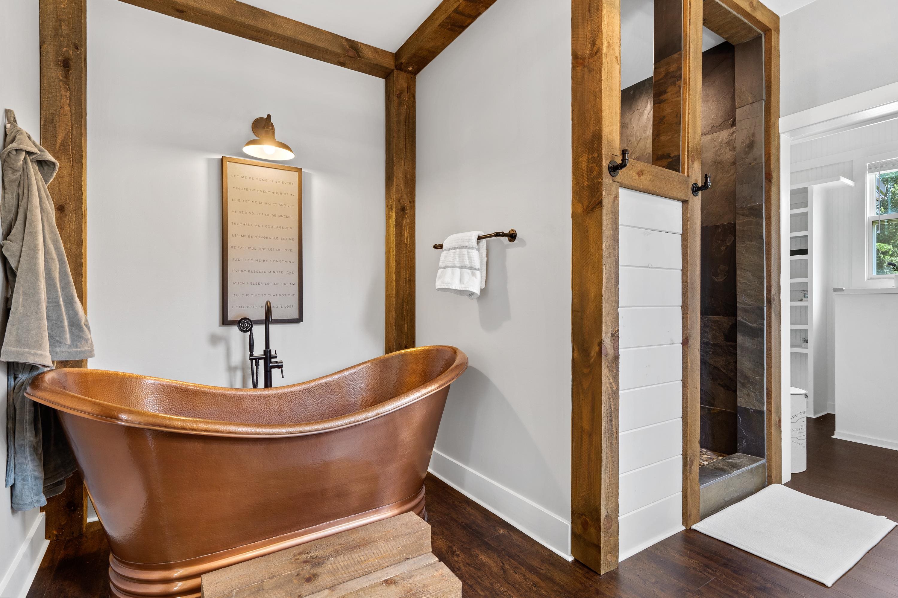 5880 MADISON HIGHWAY