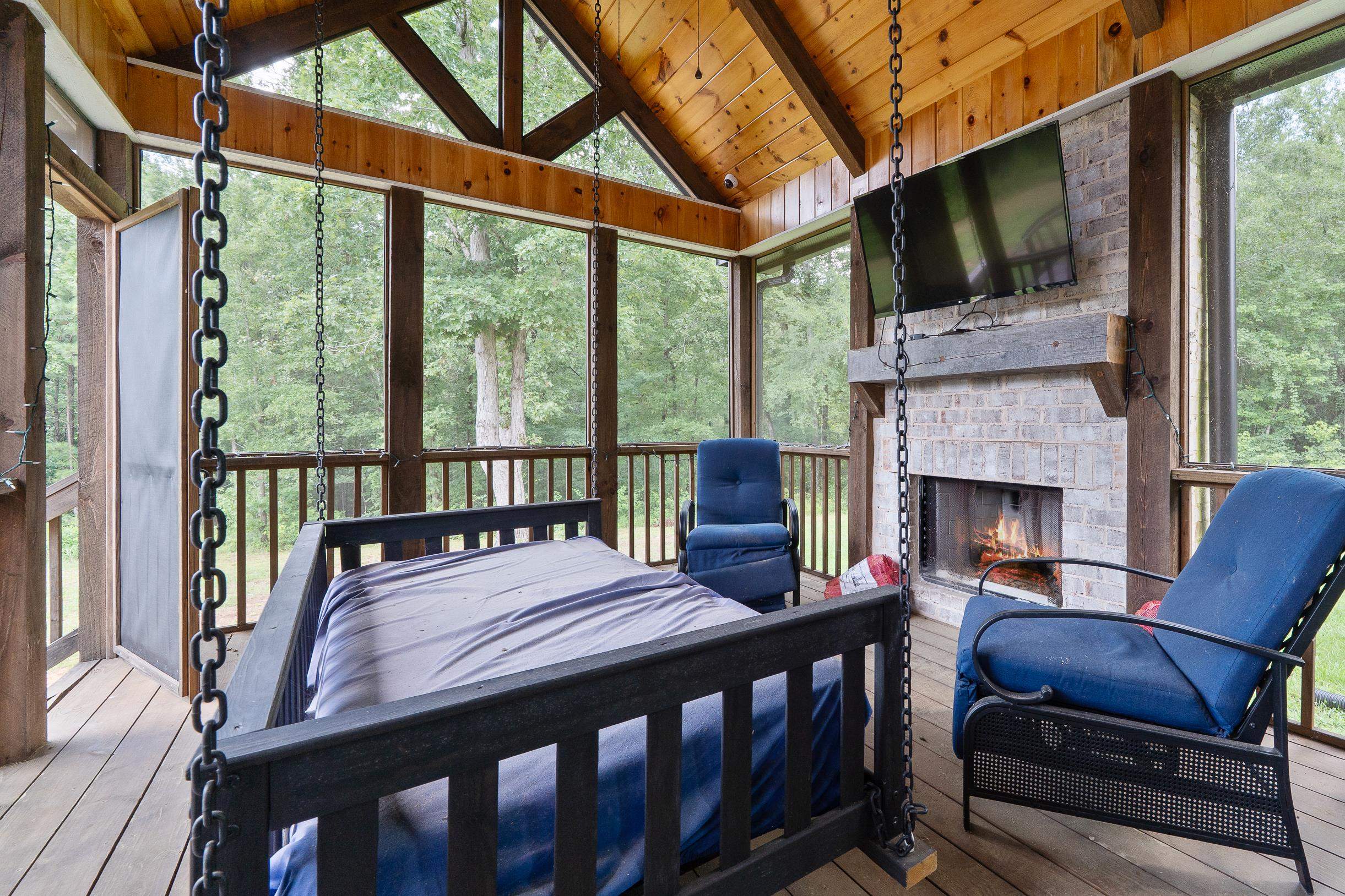 5880 MADISON HIGHWAY