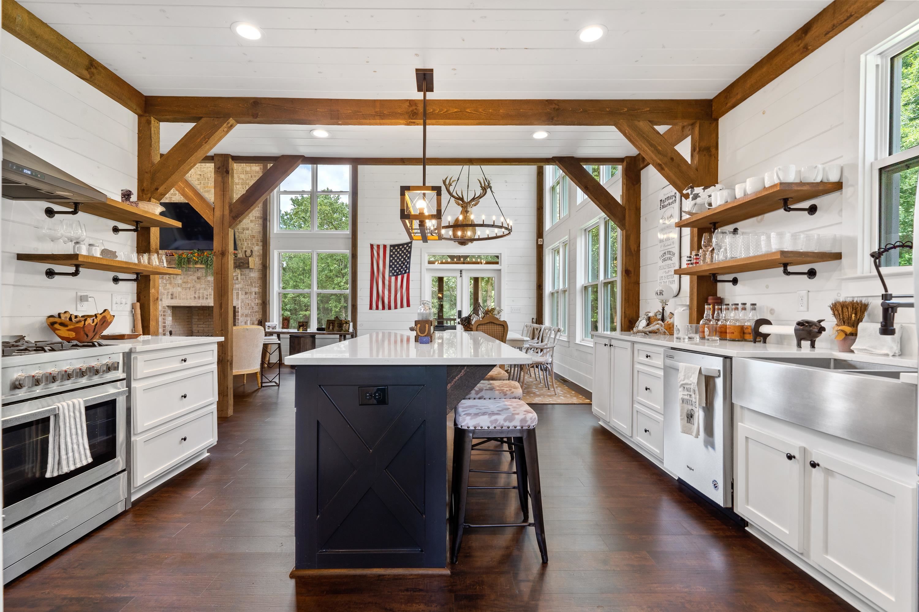 5880 MADISON HIGHWAY