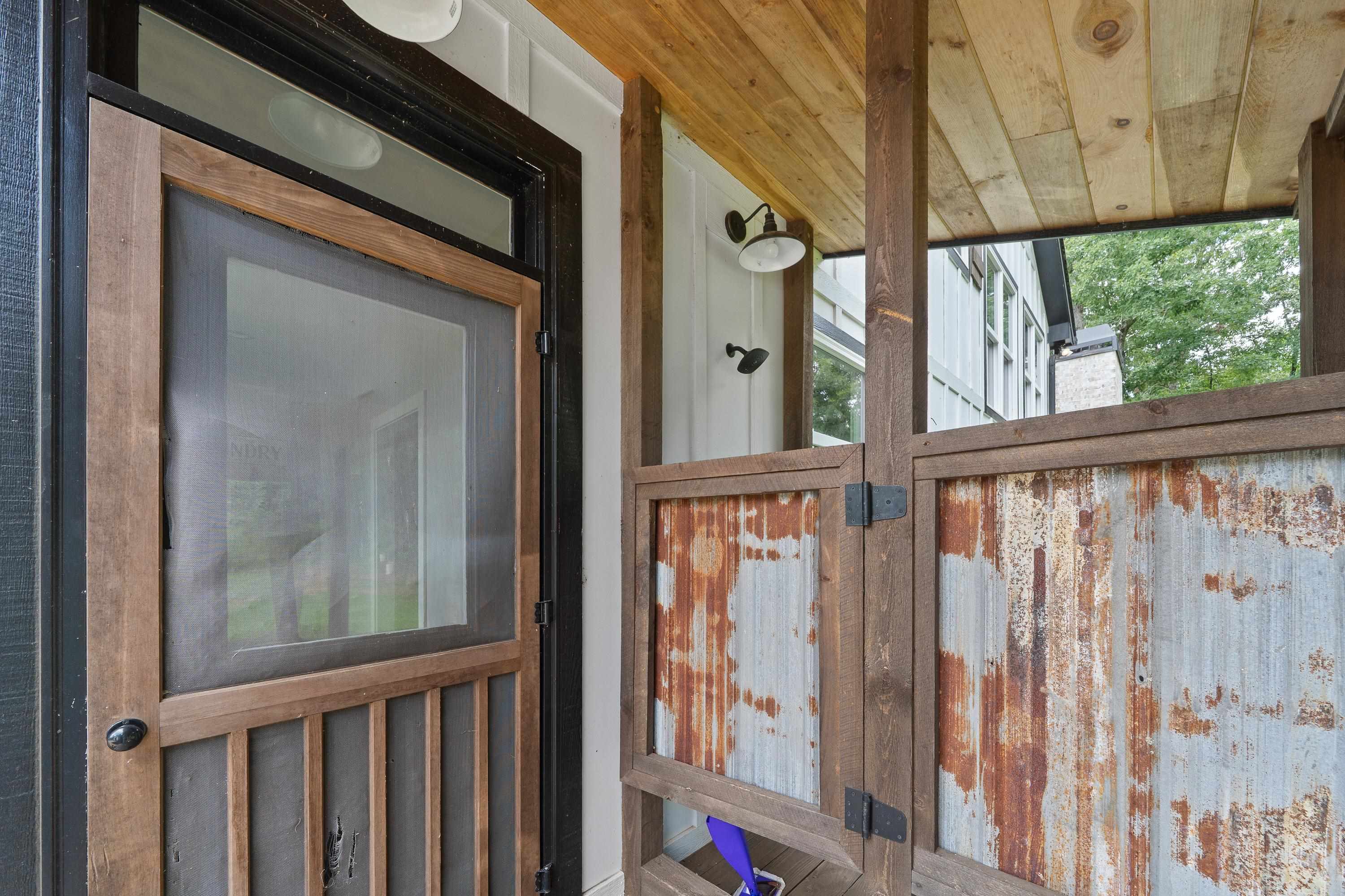 5880 MADISON HIGHWAY