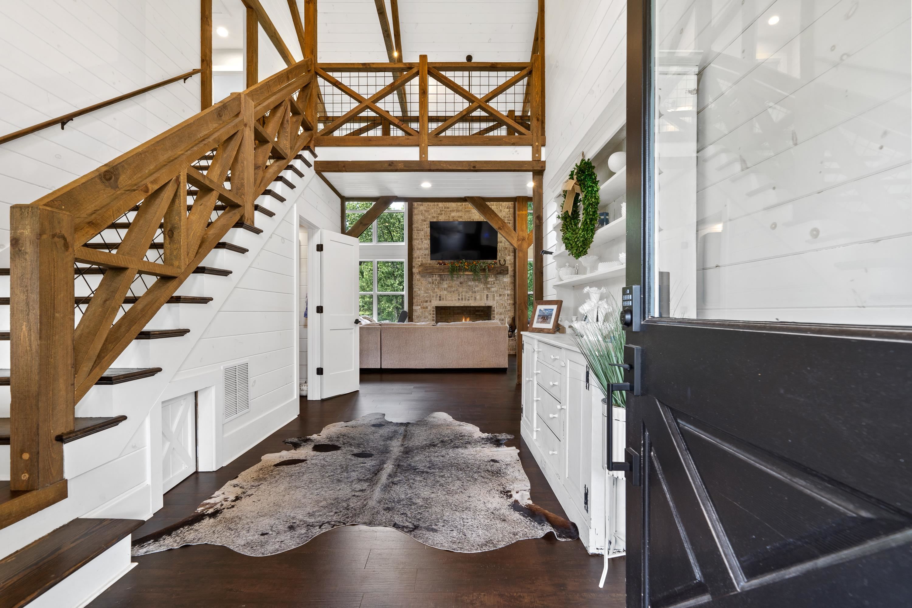 5880 MADISON HIGHWAY