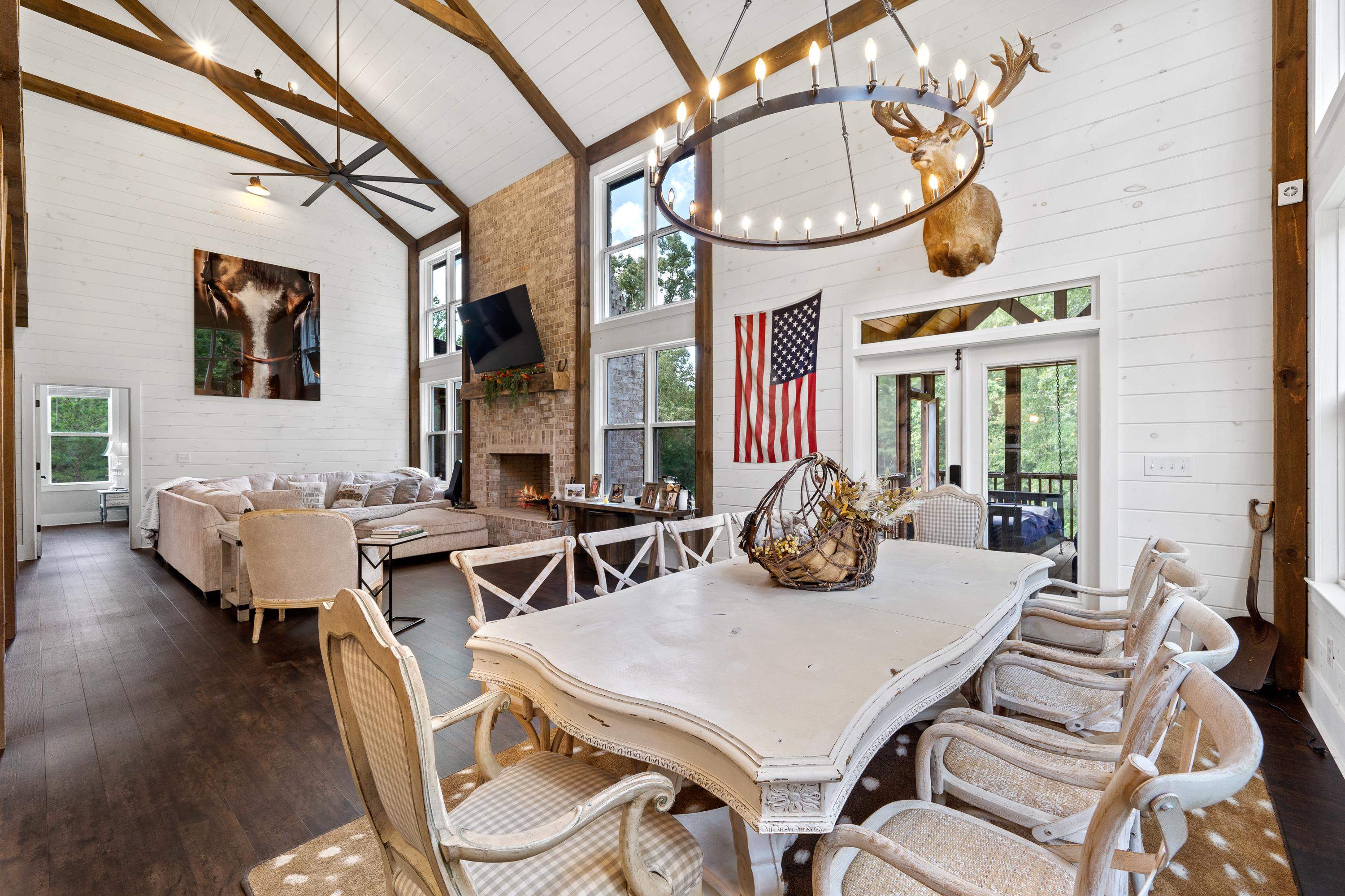 5880 MADISON HIGHWAY