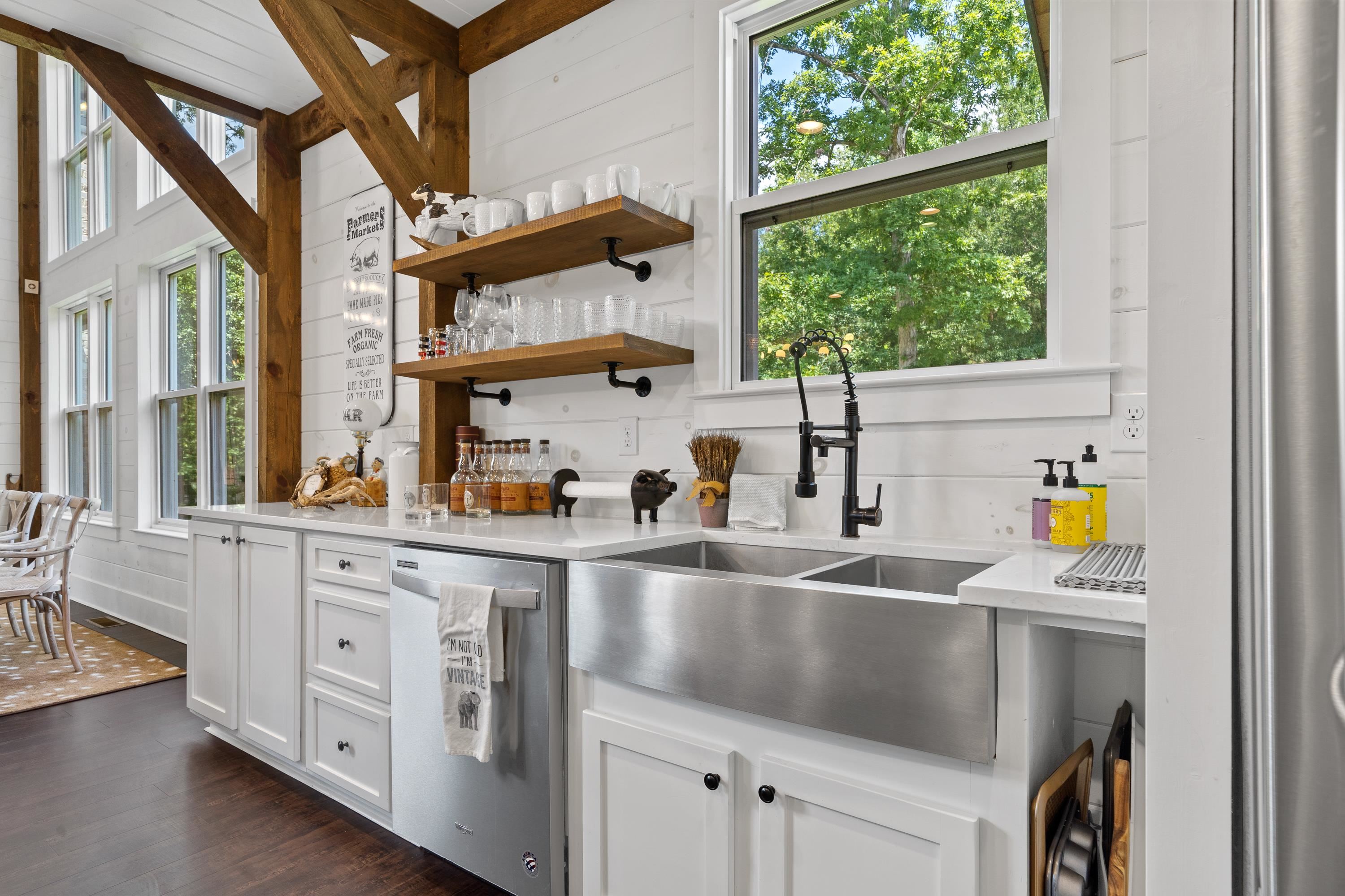 5880 MADISON HIGHWAY