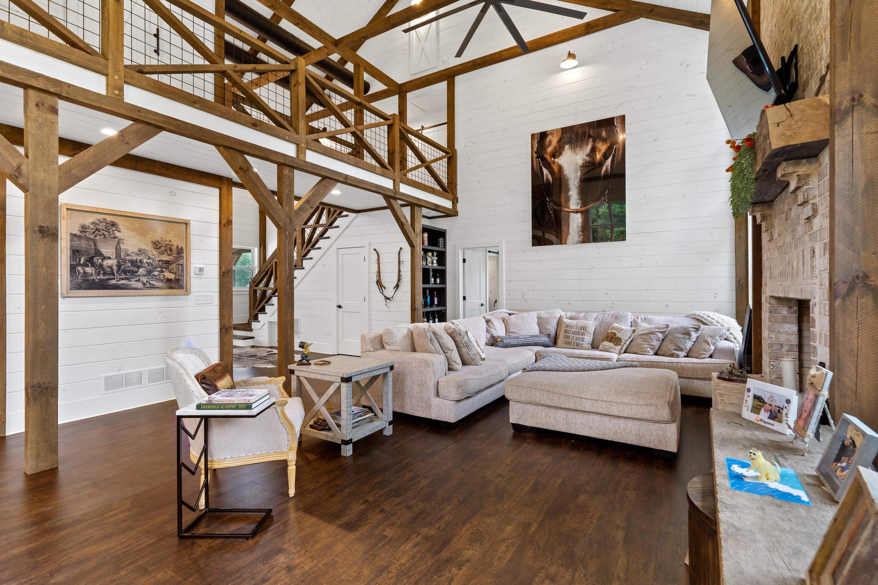 5880 MADISON HIGHWAY