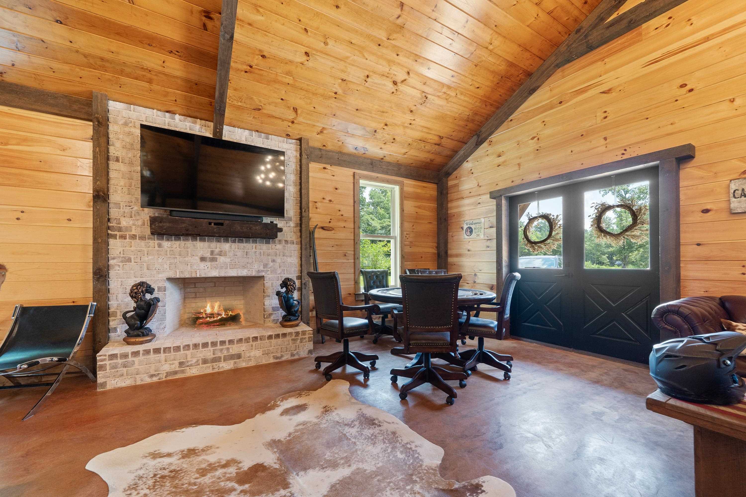 5880 MADISON HIGHWAY