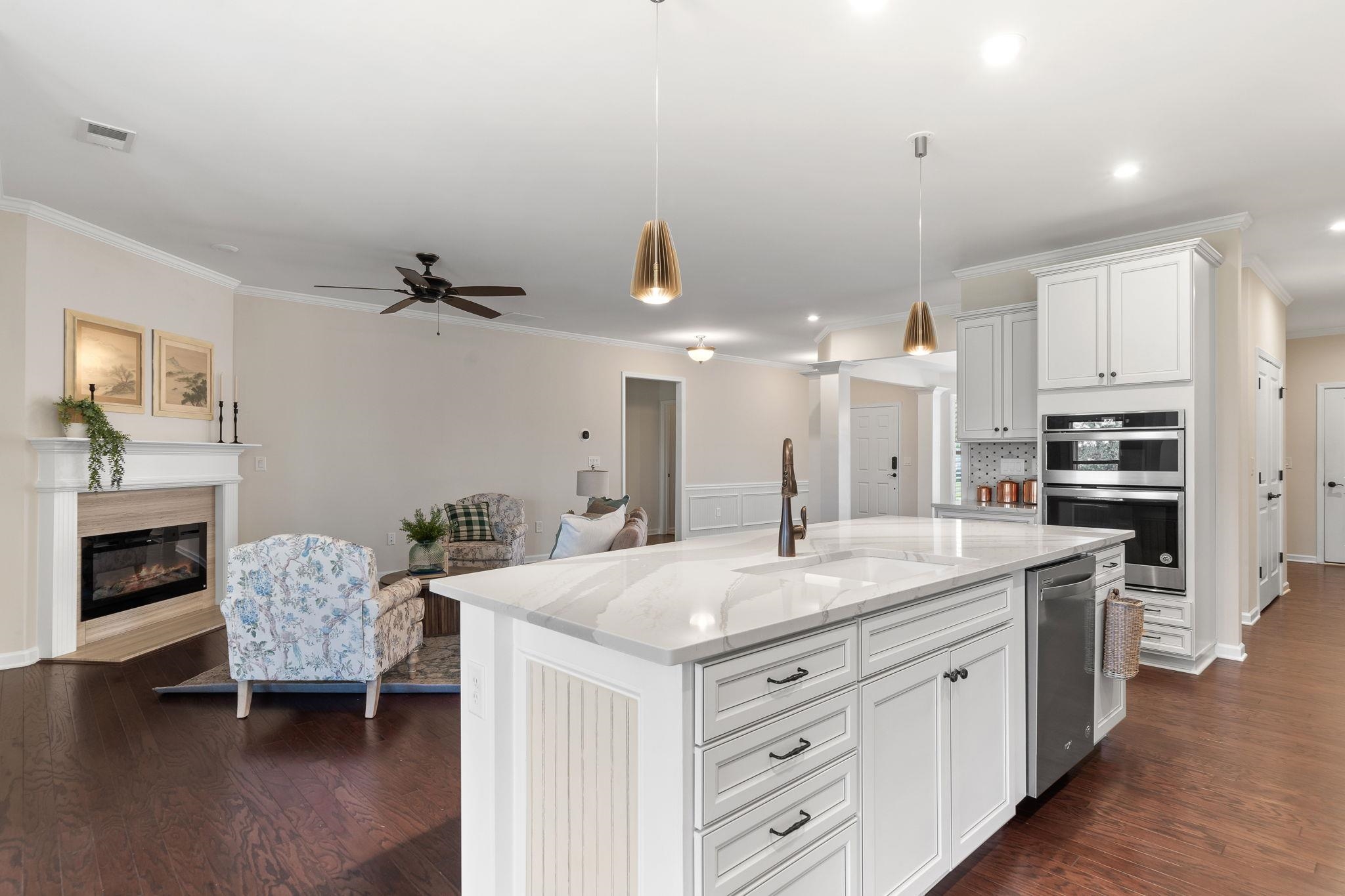 1011 DELMARINA STREET