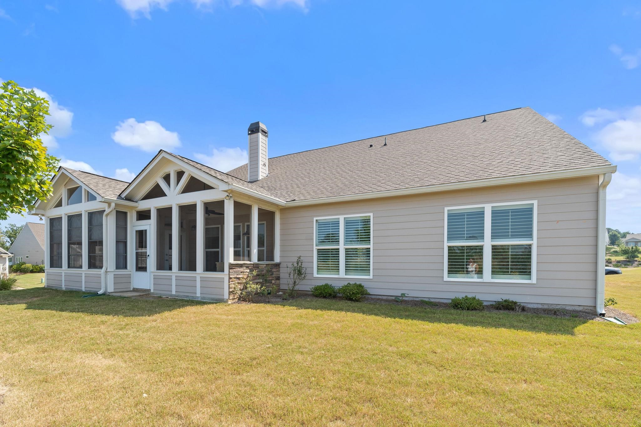 1011 DELMARINA STREET