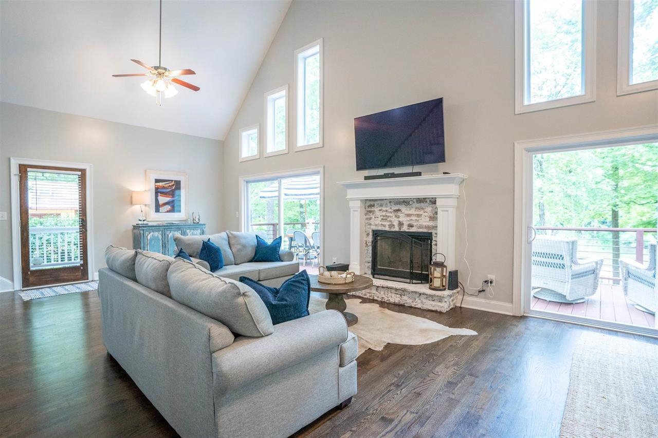 188 W RIVER BEND DRIVE